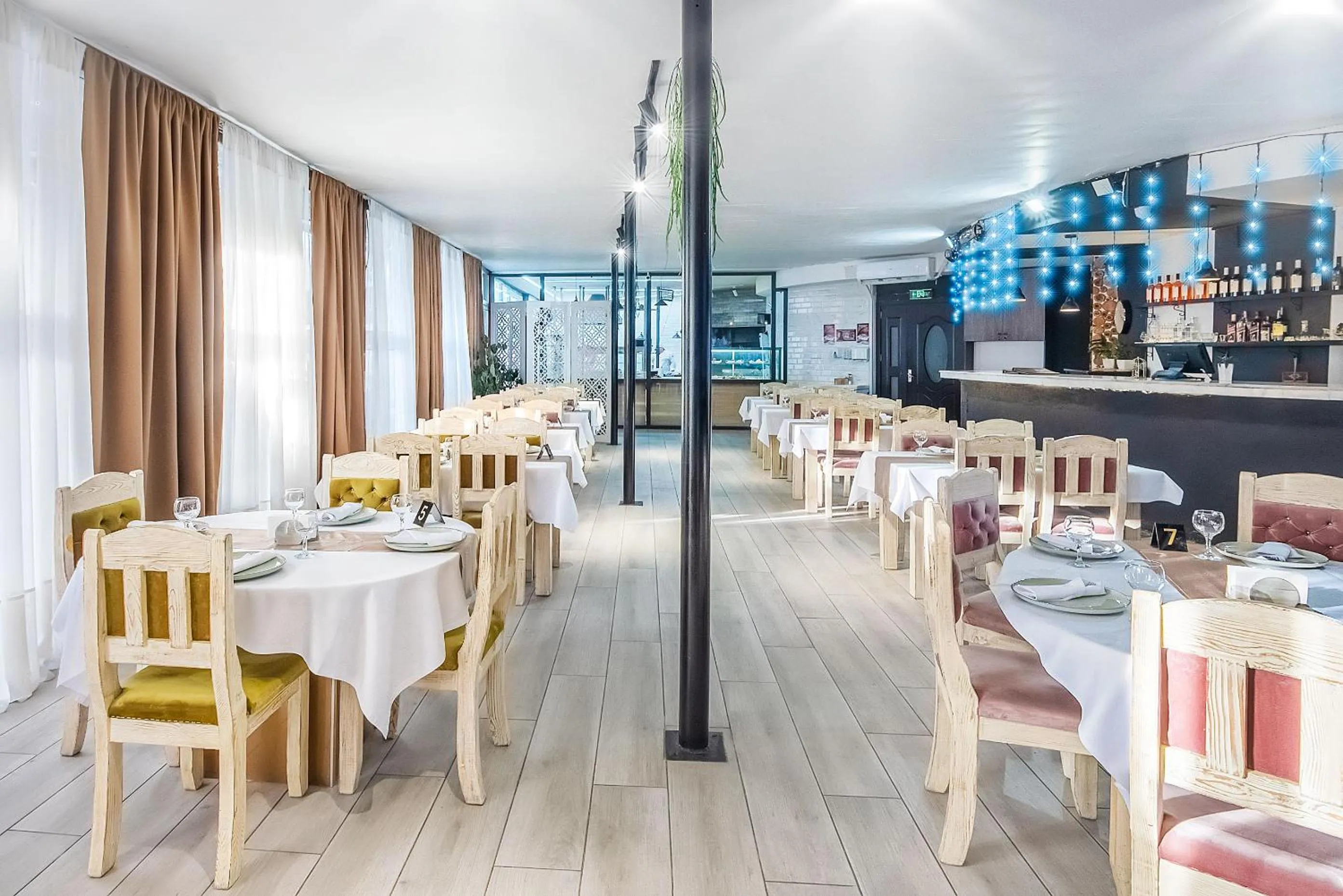 Restaurant/places to eat in Cron Palace kosher Tbilisi Hotel