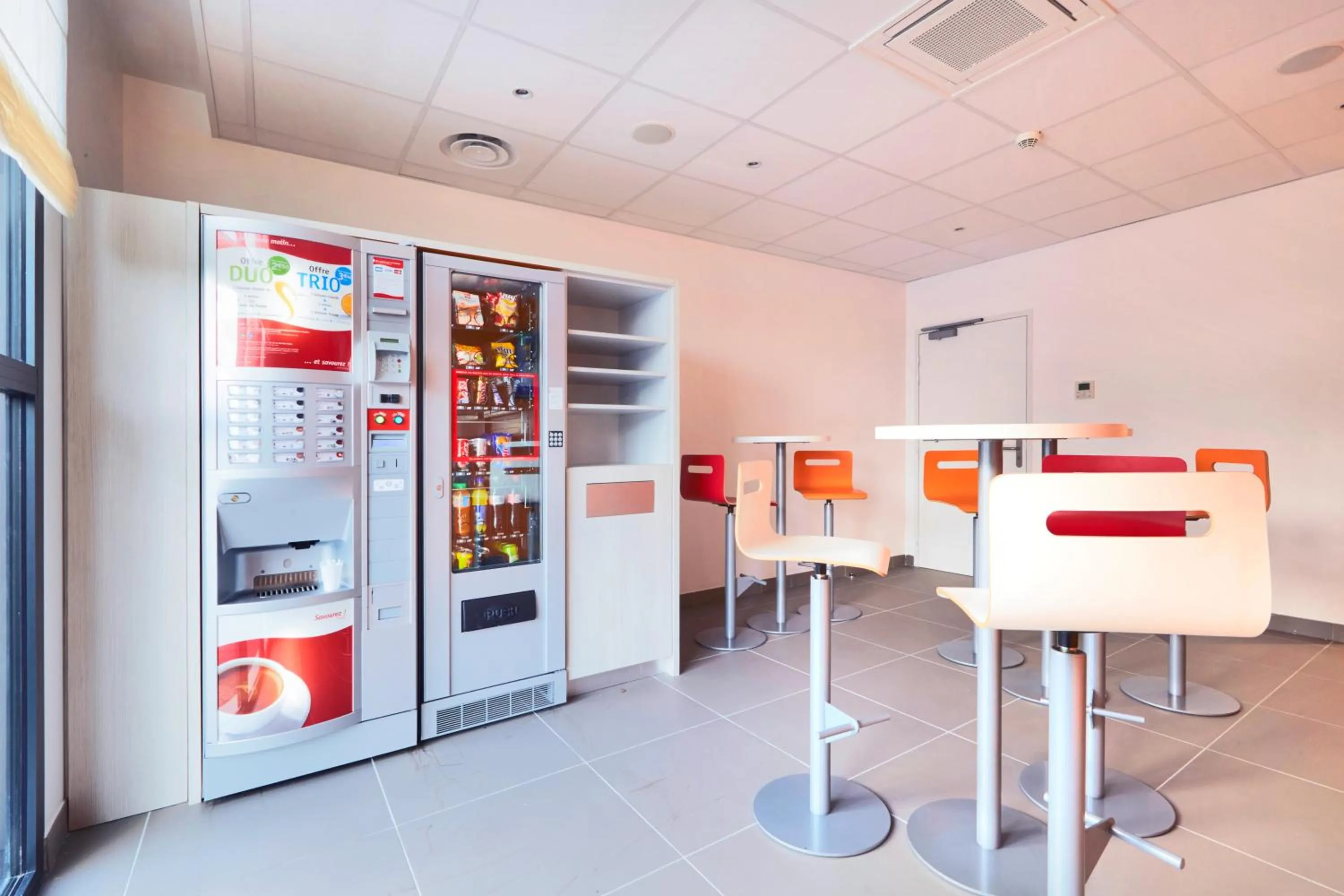 Lobby or reception in Premiere Classe Bordeaux Ouest - Mérignac Aéroport