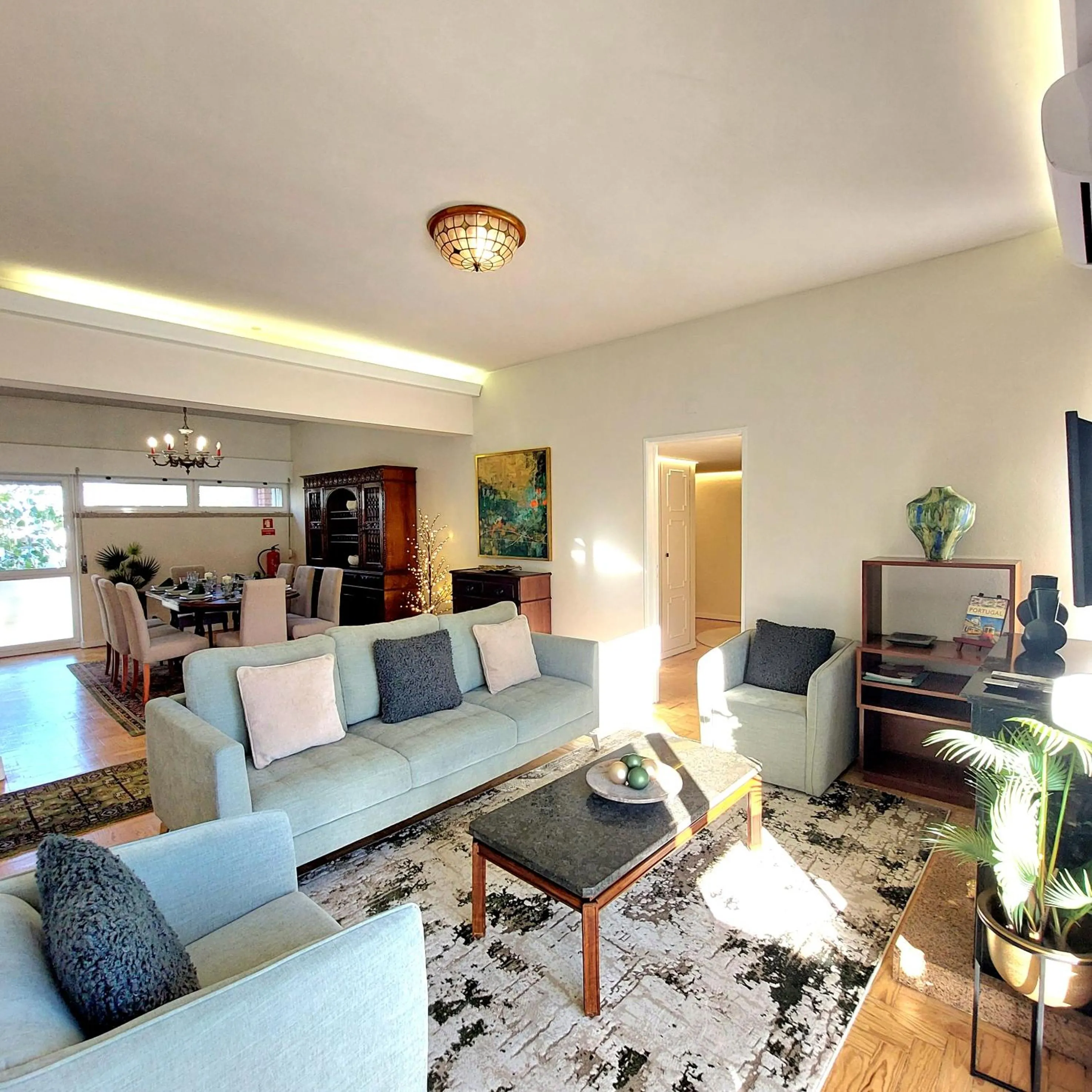TV and multimedia in OLIVA 50 - 4 Bedrooms and Office - 3 Bathrooms - Near Lisbon Expo & Airport