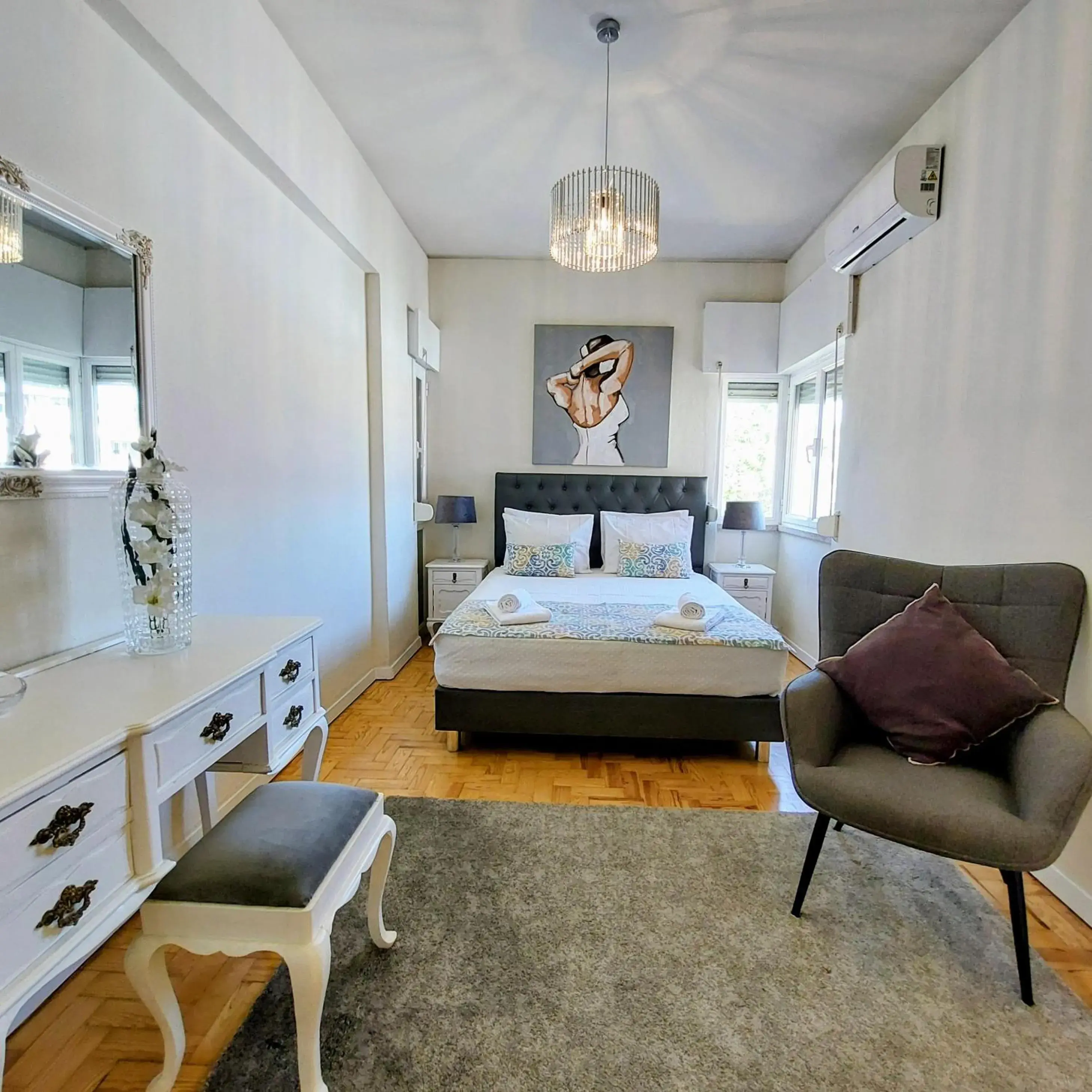 OLIVA 50 - 4 Bedrooms and Office - 3 Bathrooms - Near Lisbon Expo & Airport OLIVA 50 - 4 Bedrooms and Office - 3 Bathrooms - Near Lisbon Expo & Airport