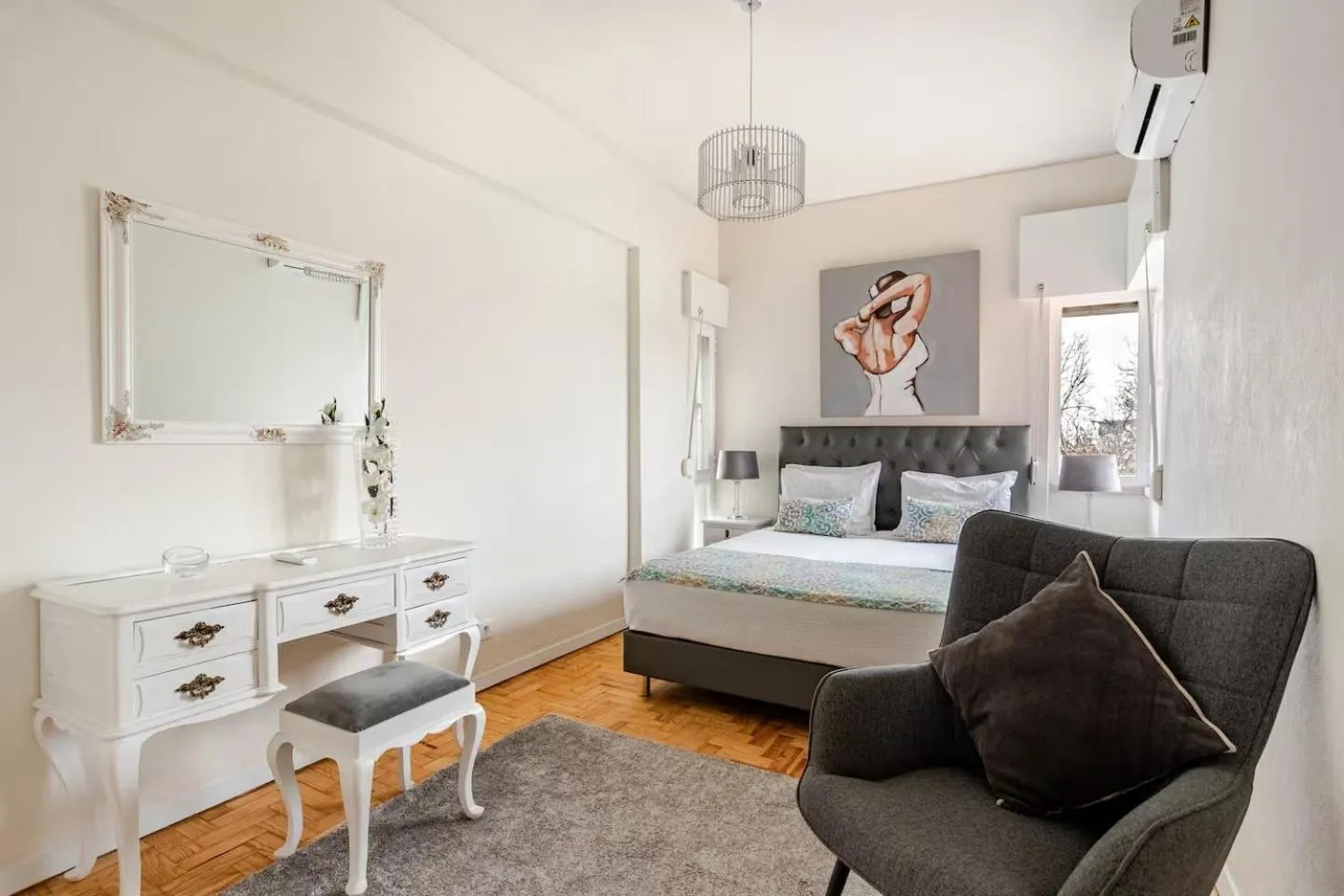 Bed in OLIVA 50 - 4 Bedrooms and Office - 3 Bathrooms - Near Lisbon Expo & Airport
