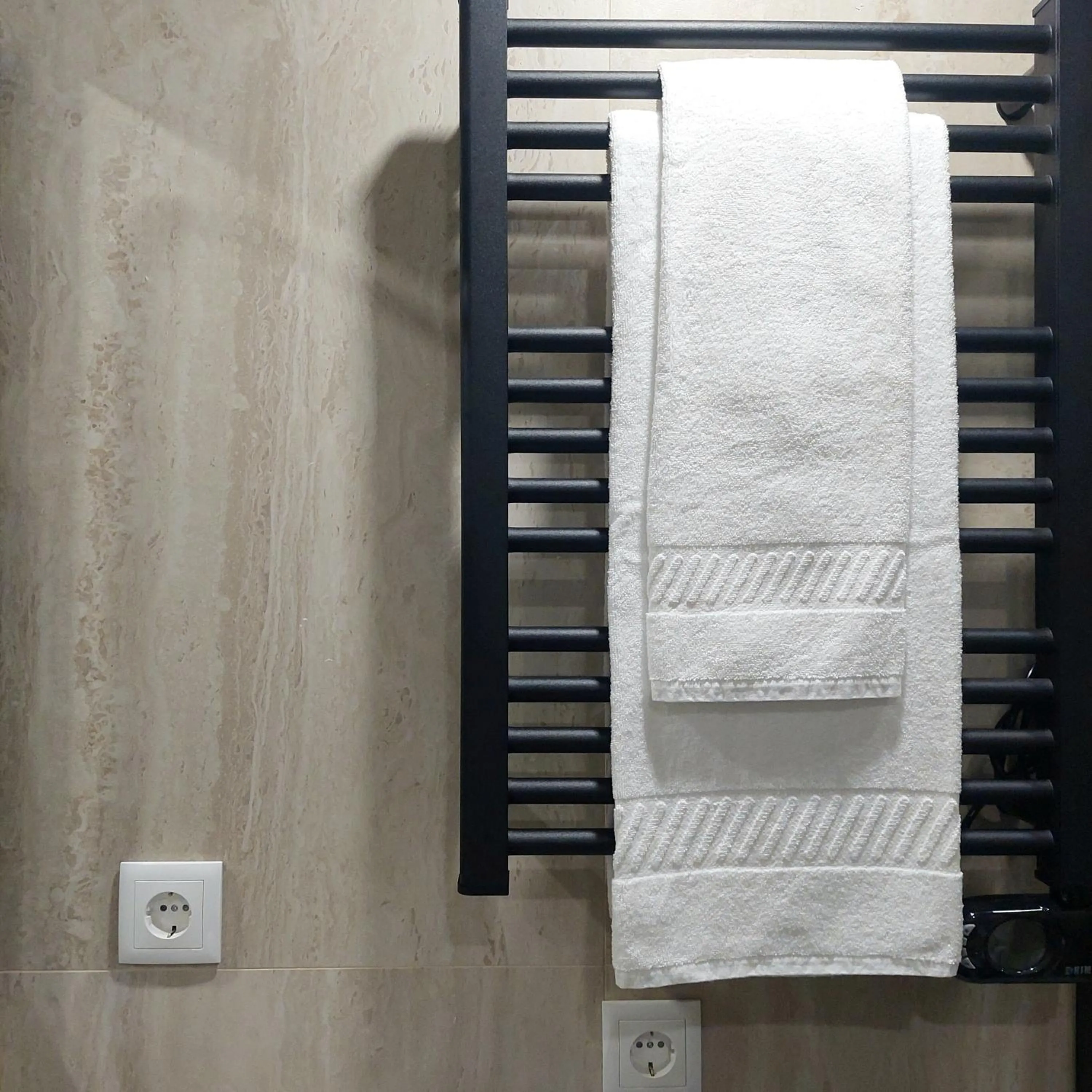 Bathroom in OLIVA 50 - 4 Bedrooms and Office - 3 Bathrooms - Near Lisbon Expo & Airport