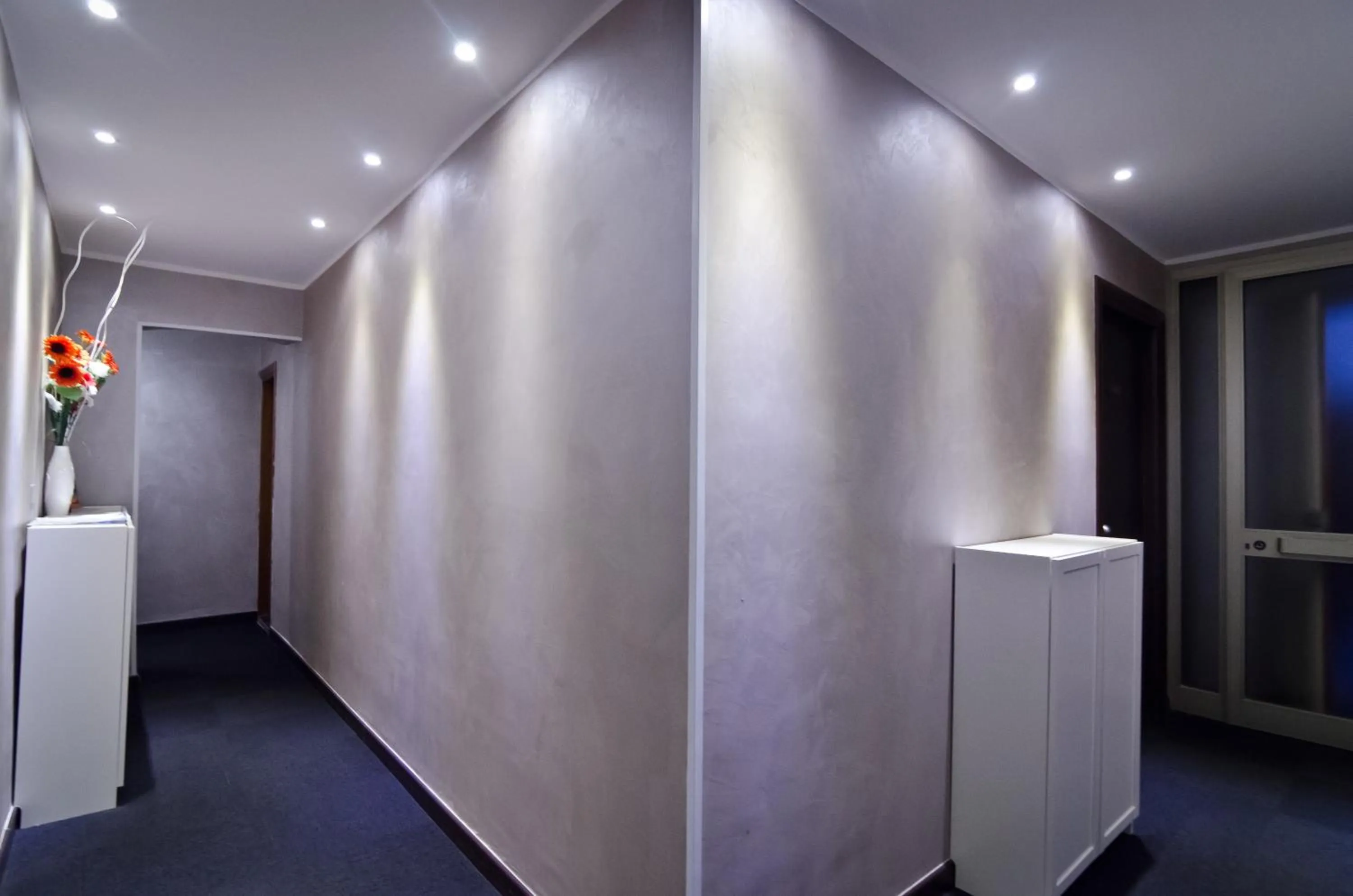 Decorative detail in Londrino Sanremo