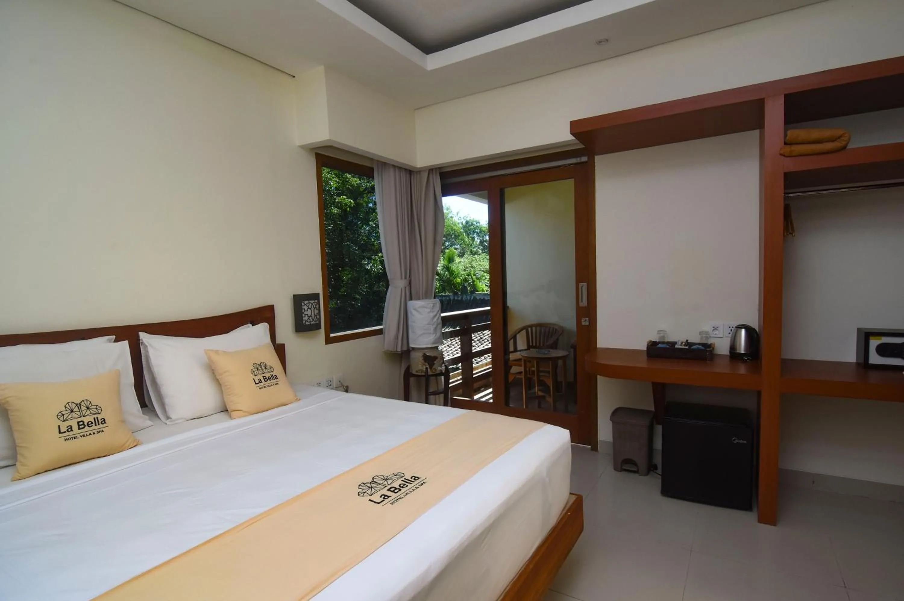 Bed in La Bella - Hotel Villa & Spa