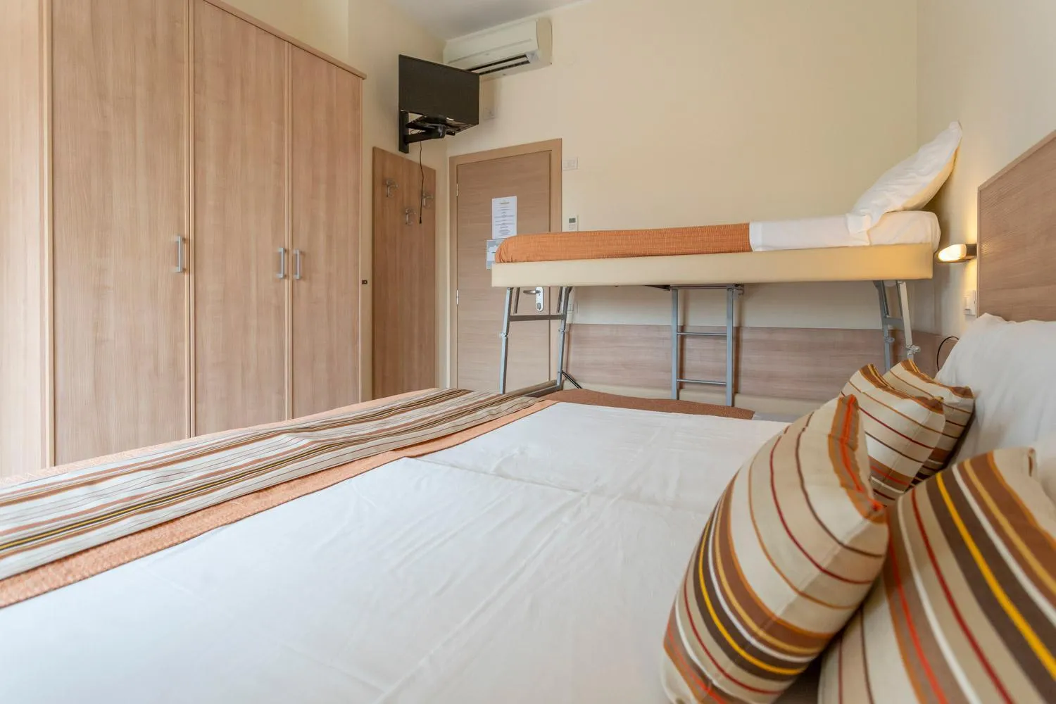 Bed in Hotel Cormoran Riccione