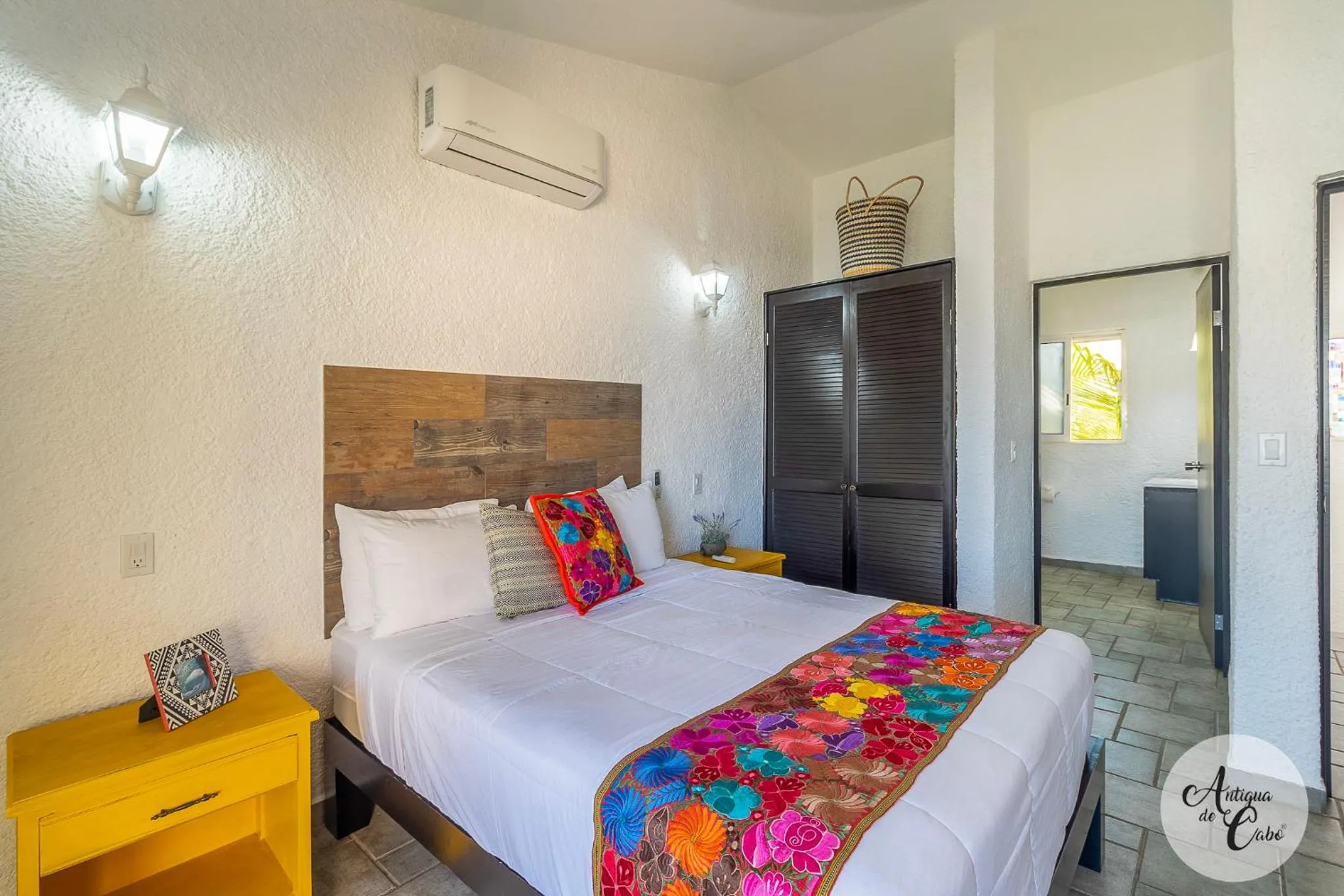 Bed in Antigua de Cabo