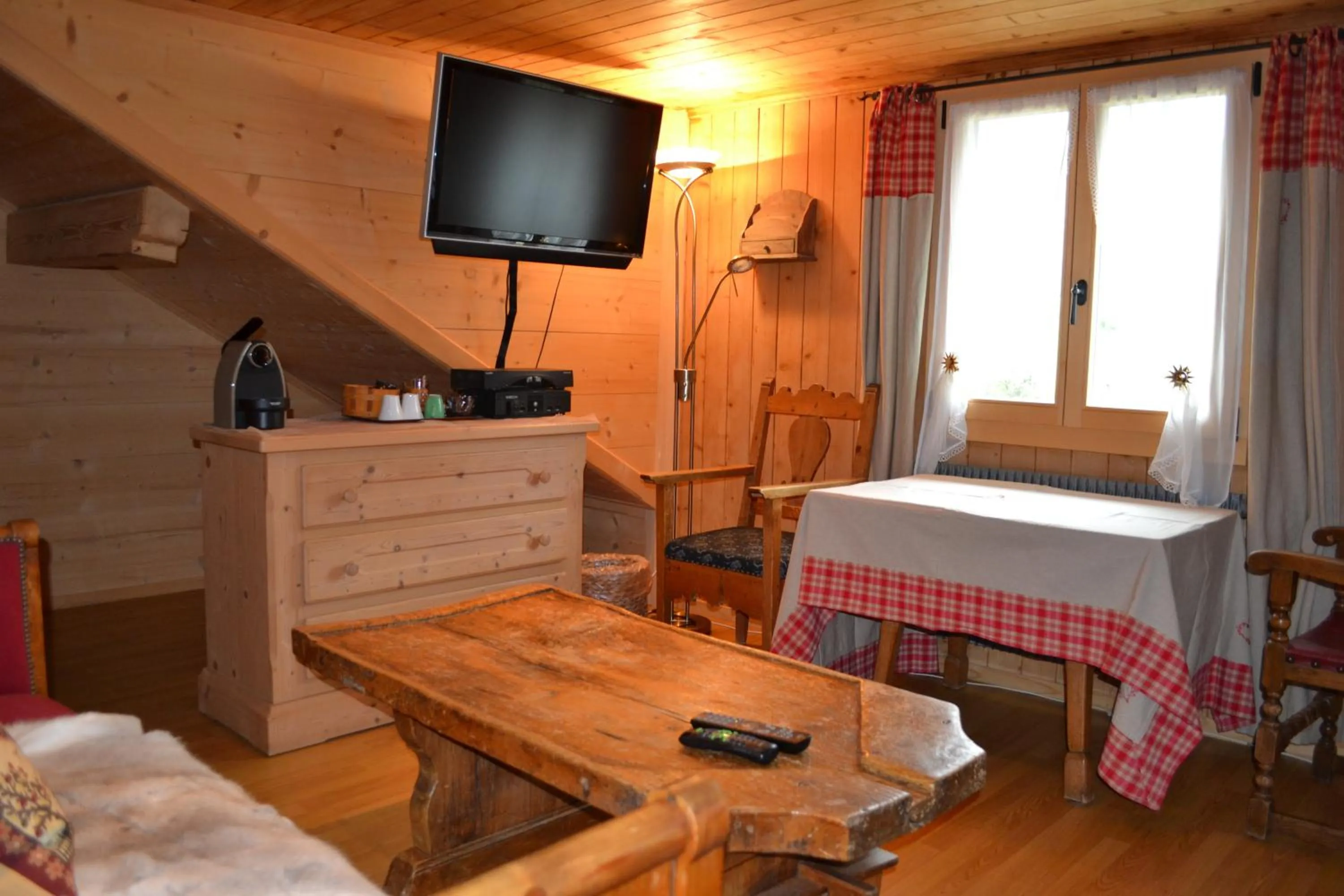 TV and multimedia, Bed in Chalet Rosaly