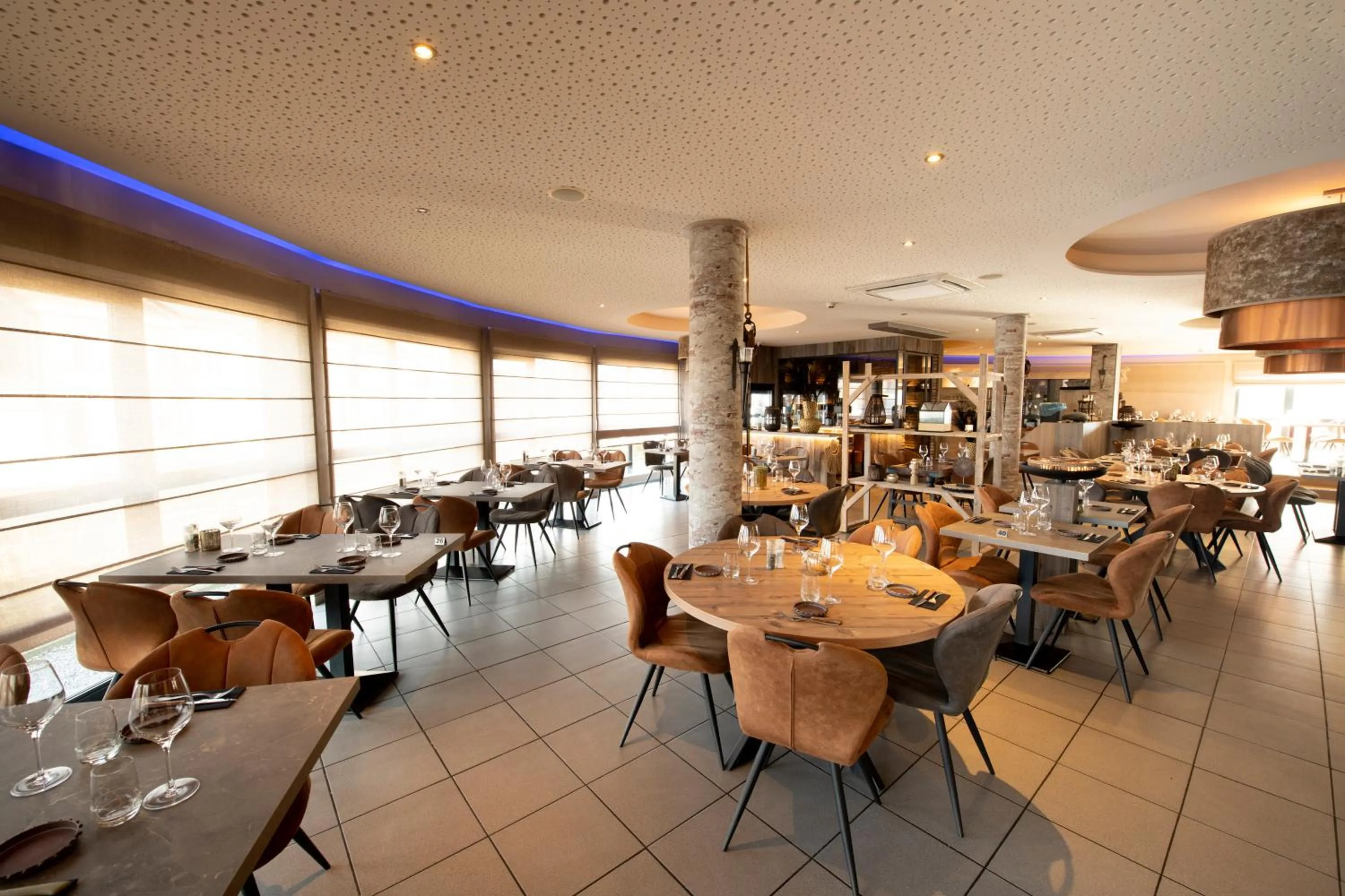 Restaurant/places to eat in Hôtel de la Tour