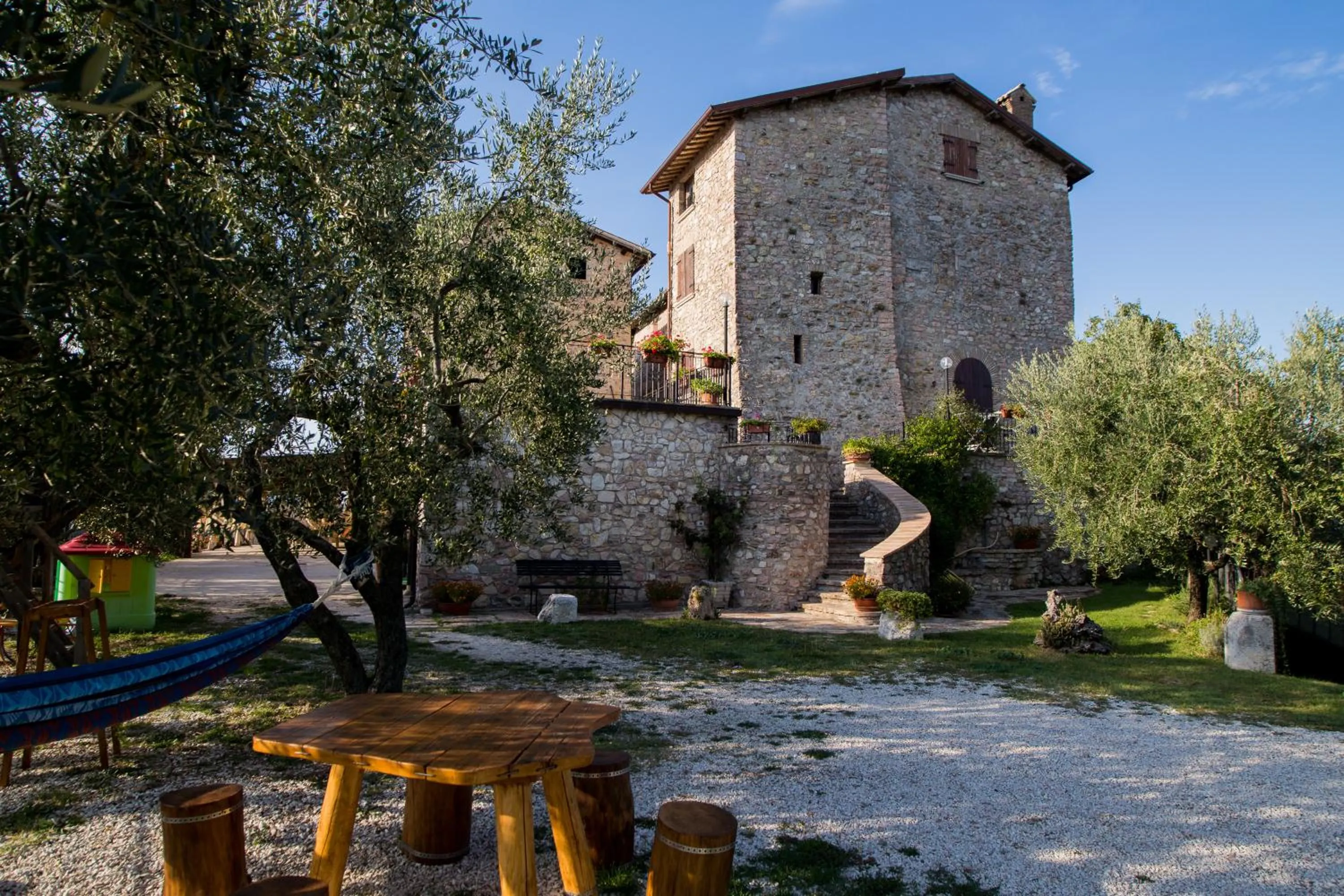 Property building in Il Castello Di Perchia