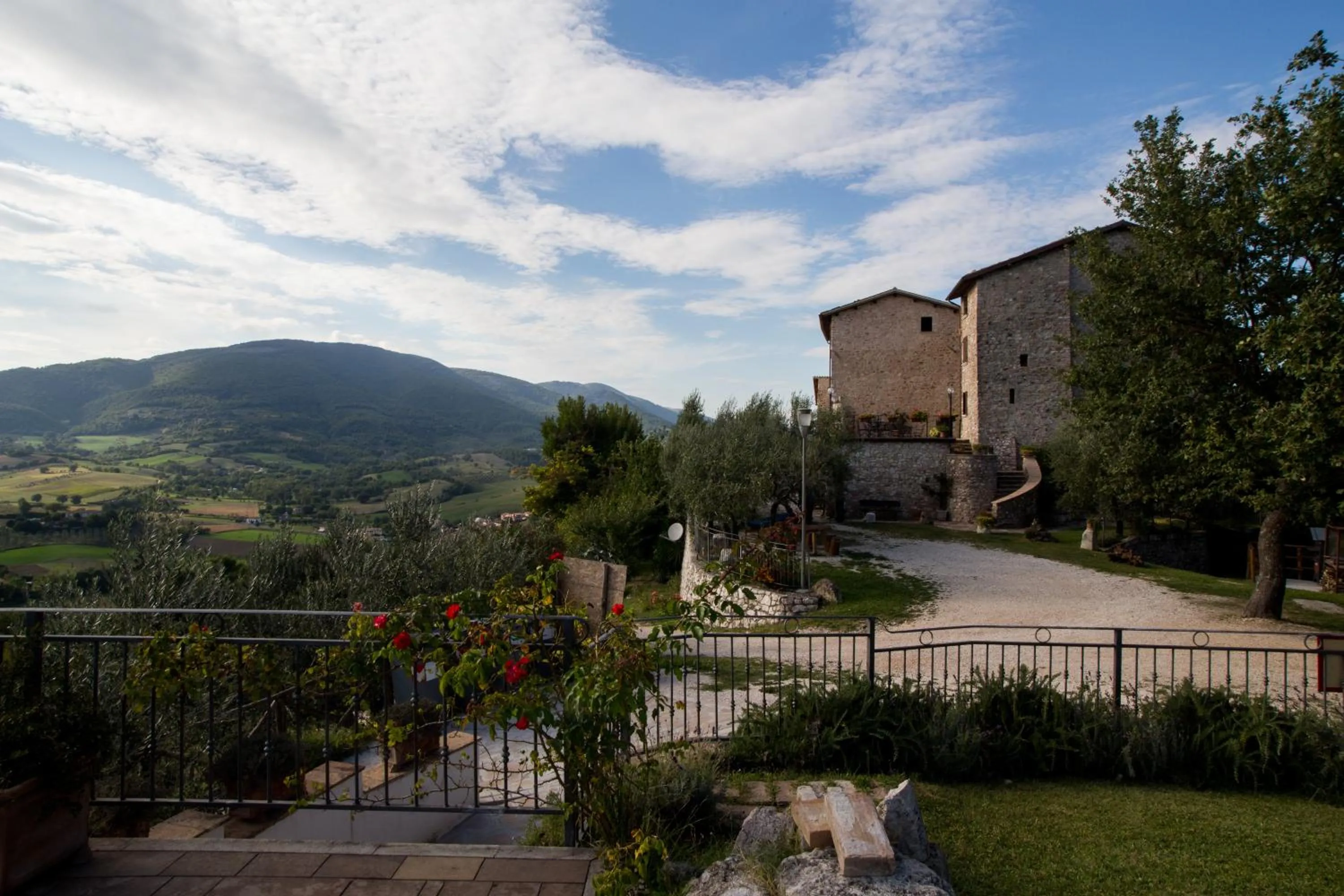 Facade/entrance in Il Castello Di Perchia