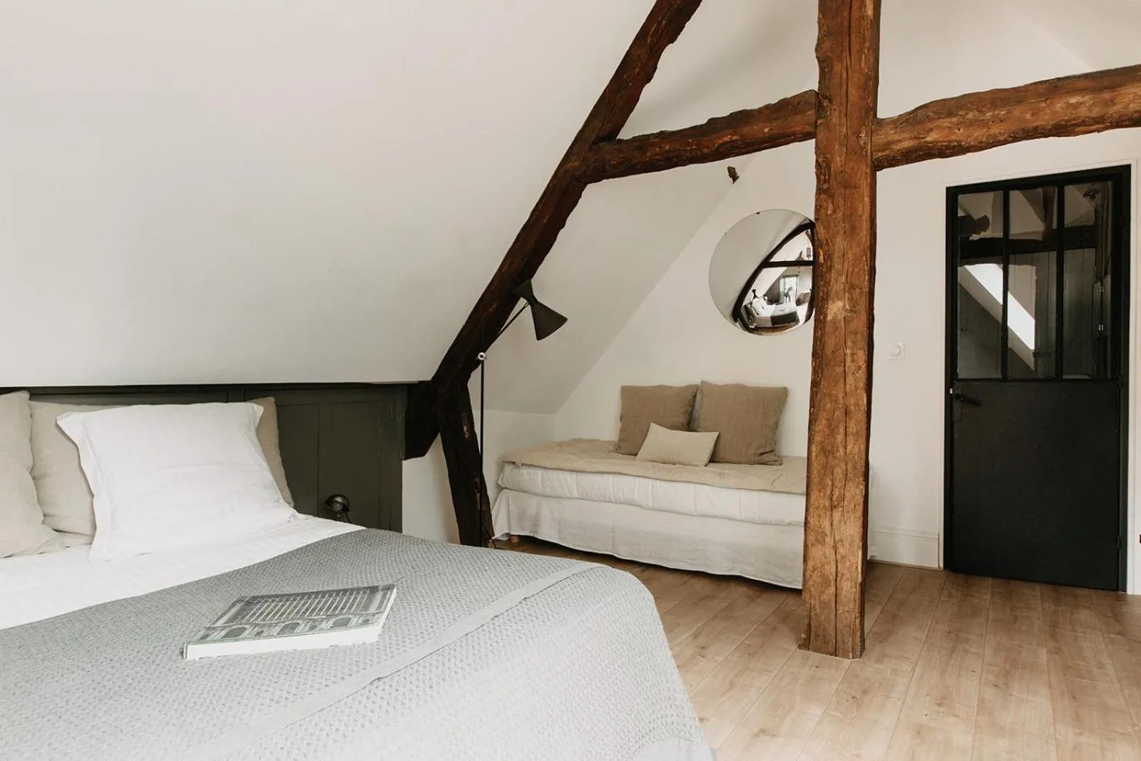 Bedroom, Bed in La Dime de Giverny - Chambres d'hôtes