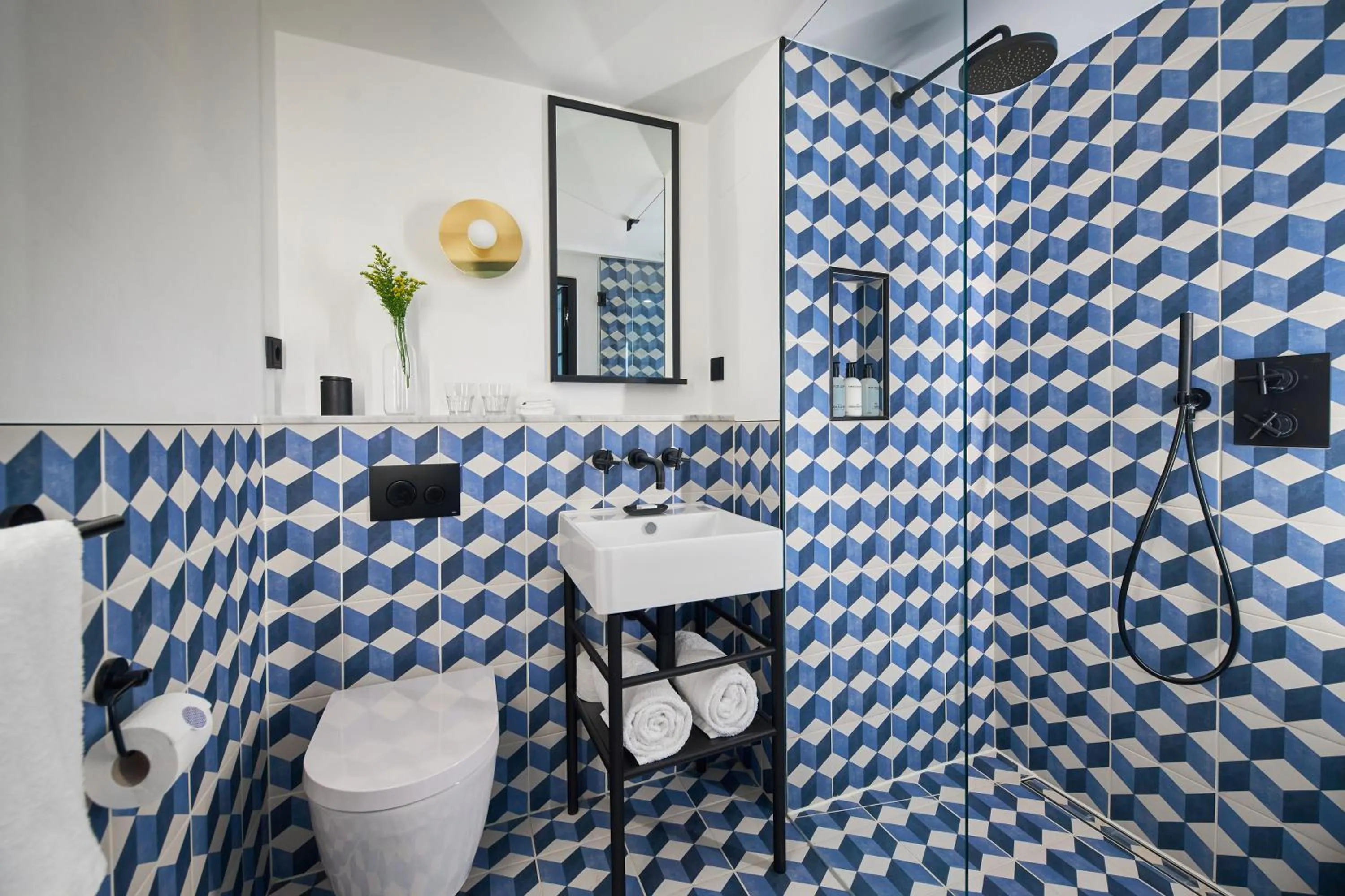Bathroom in Kimpton De Witt Amsterdam by IHG