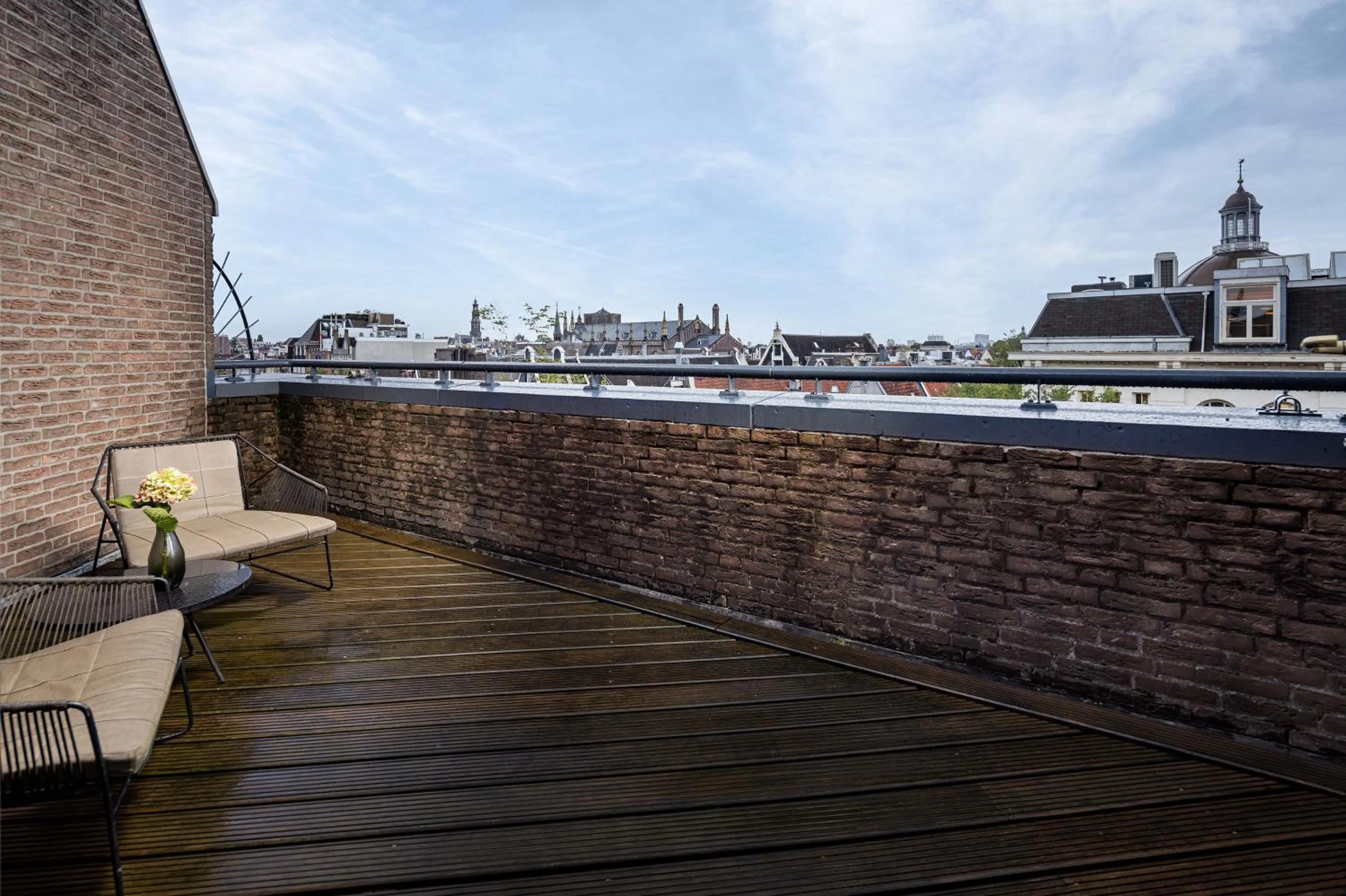 Photo of the whole room in Kimpton De Witt Amsterdam by IHG