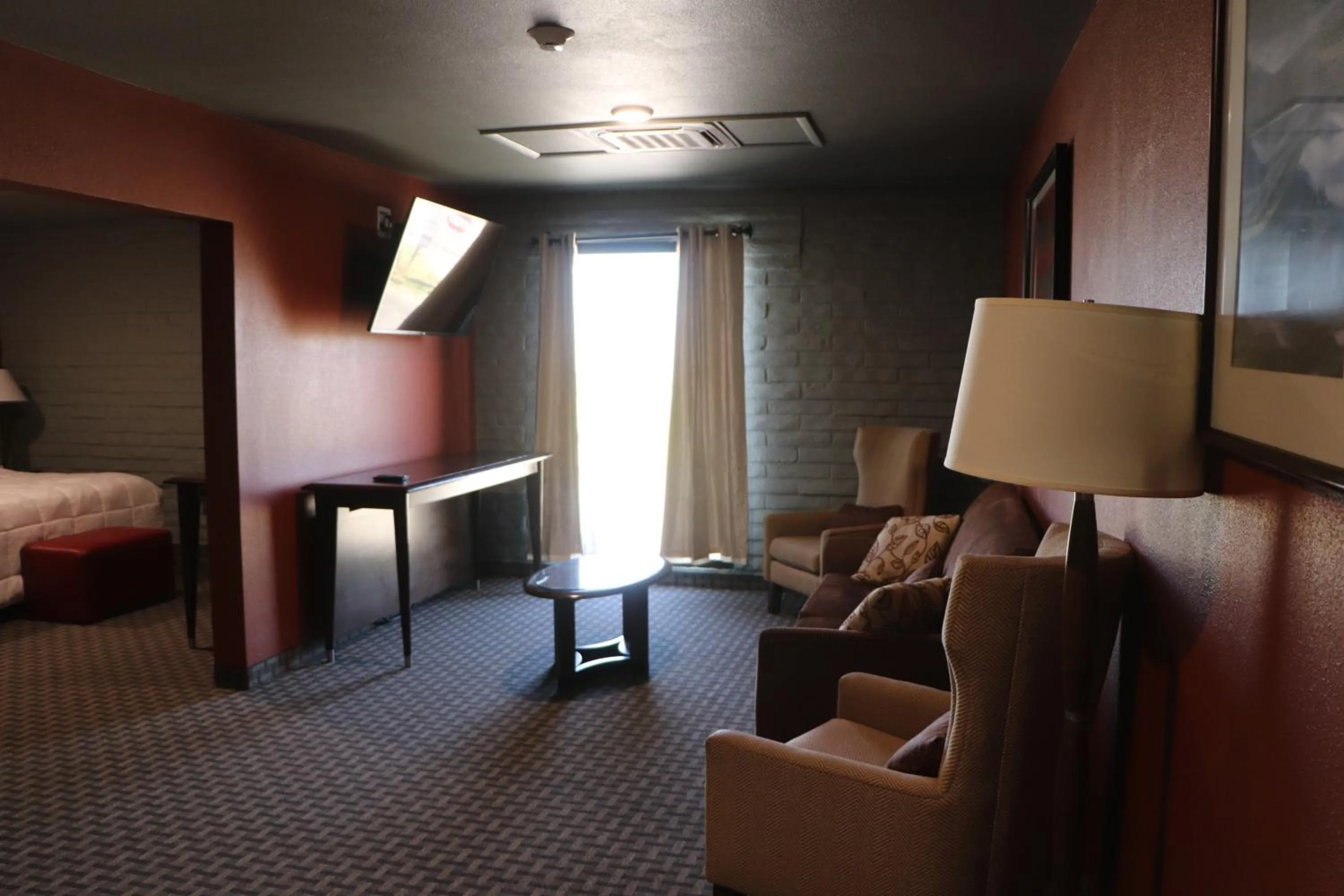 TV and multimedia, Bed in Historic Cow Palace Inn