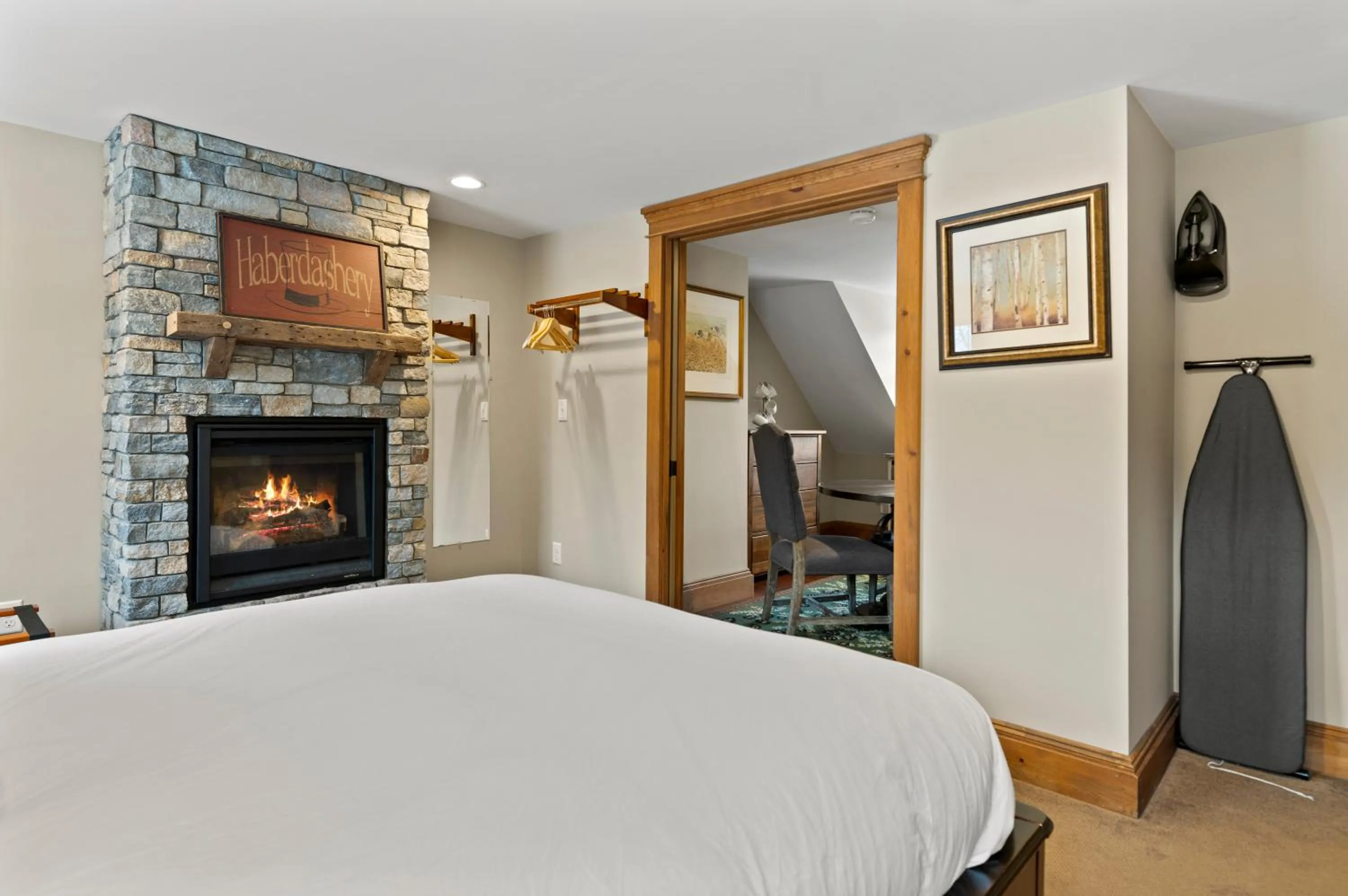 Bed in Brook Bound Inn