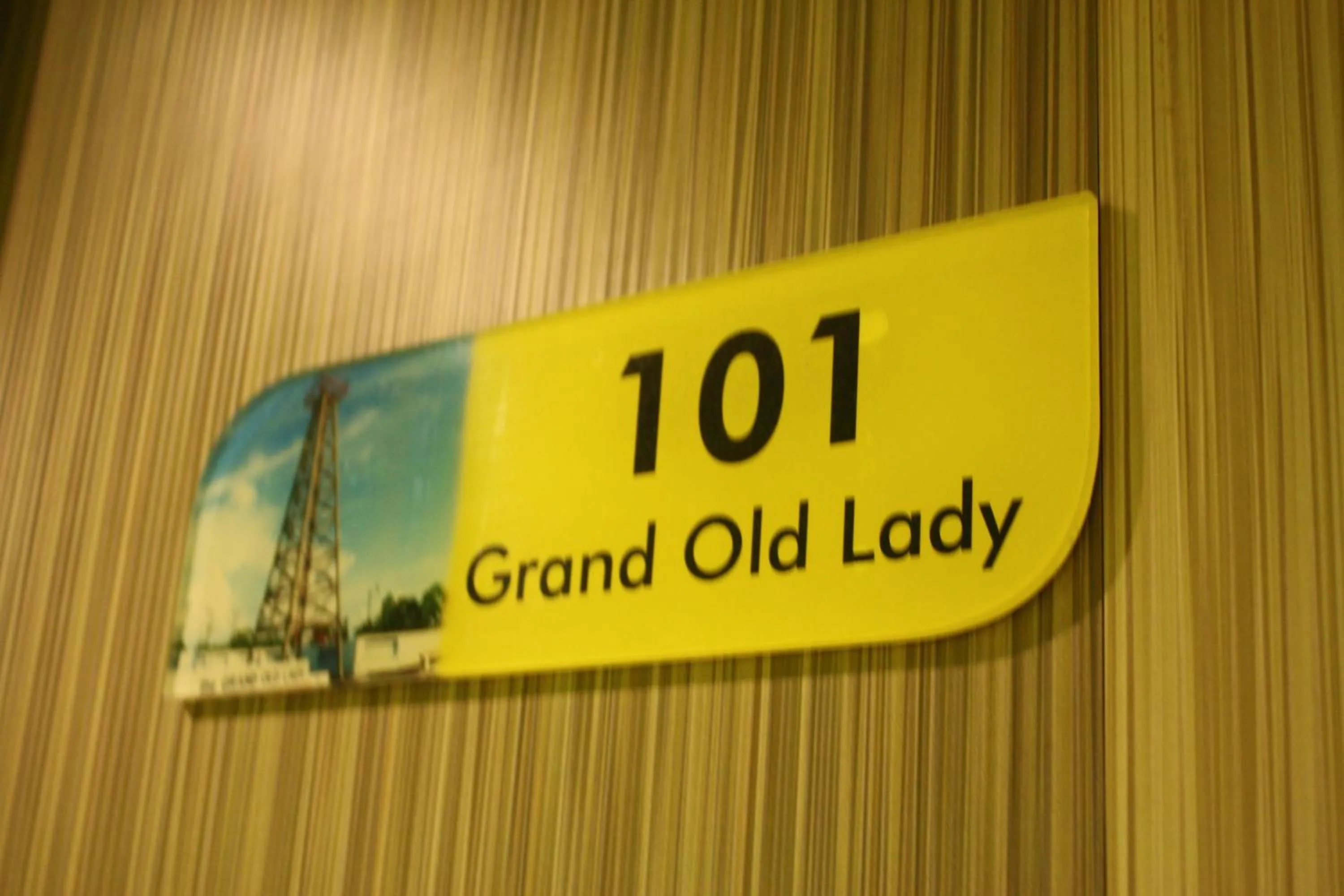 Decorative detail in Walk Inn