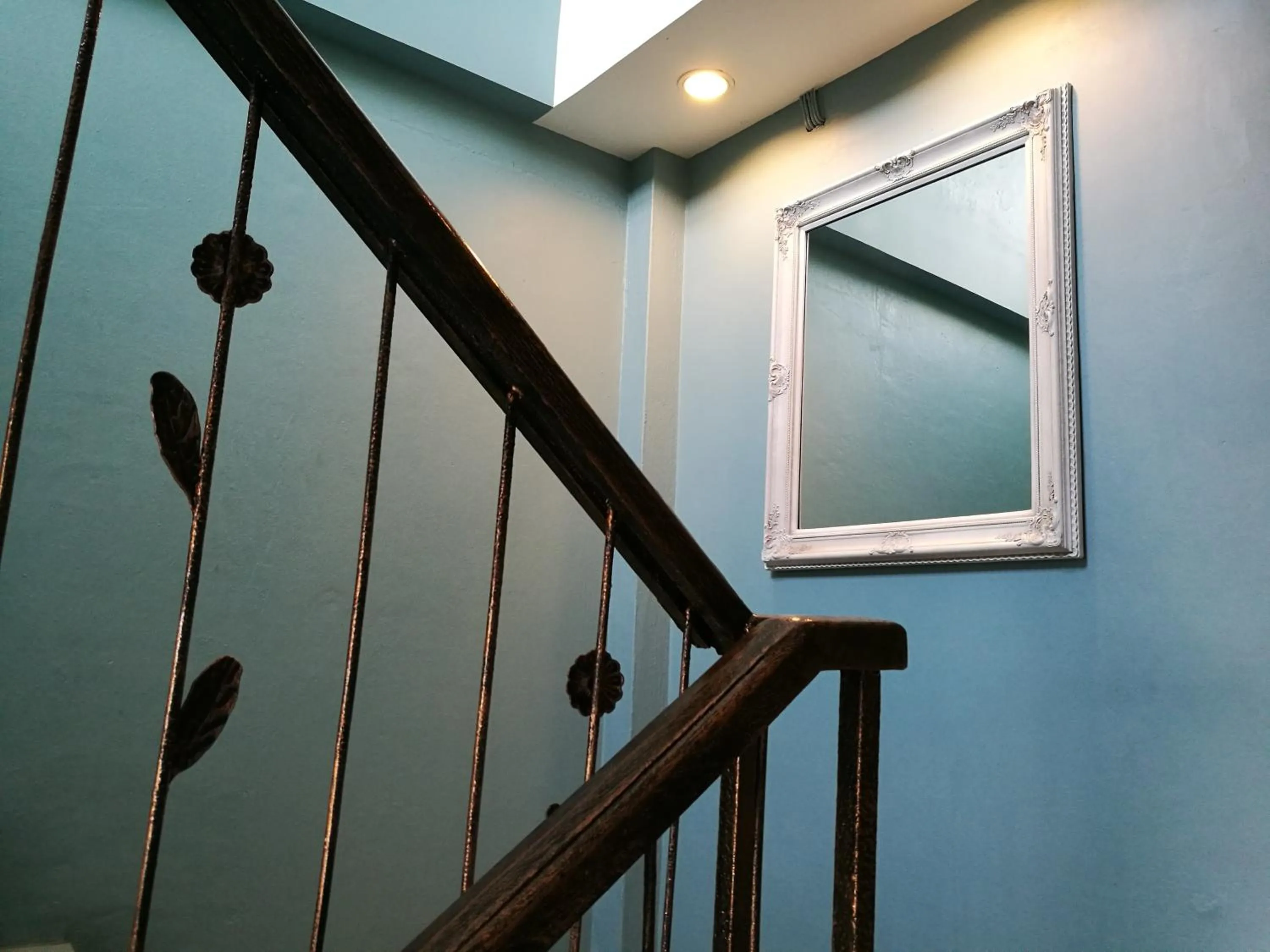 Decorative detail in Walk Inn