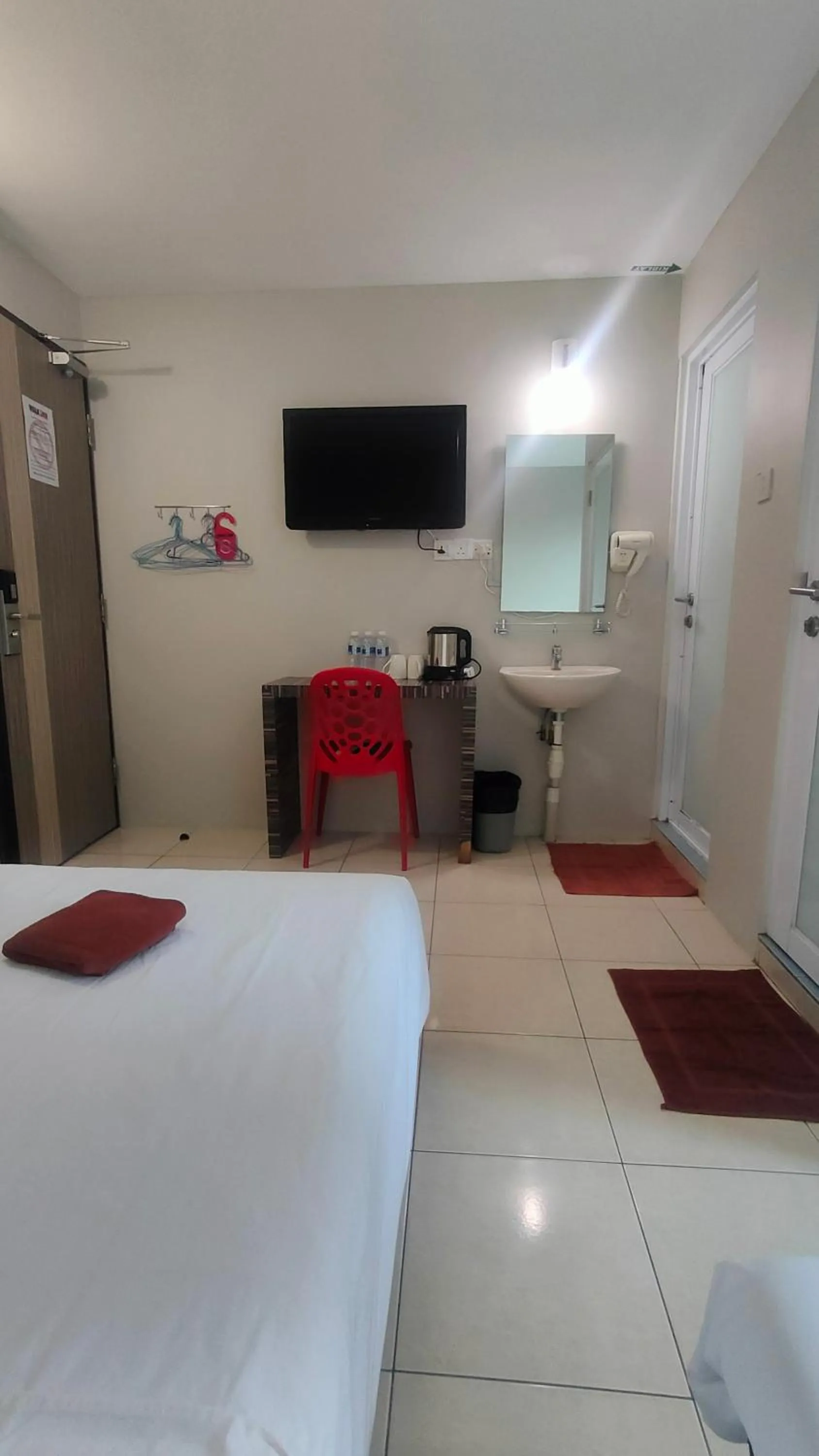 Bedroom, Bed in Walk Inn