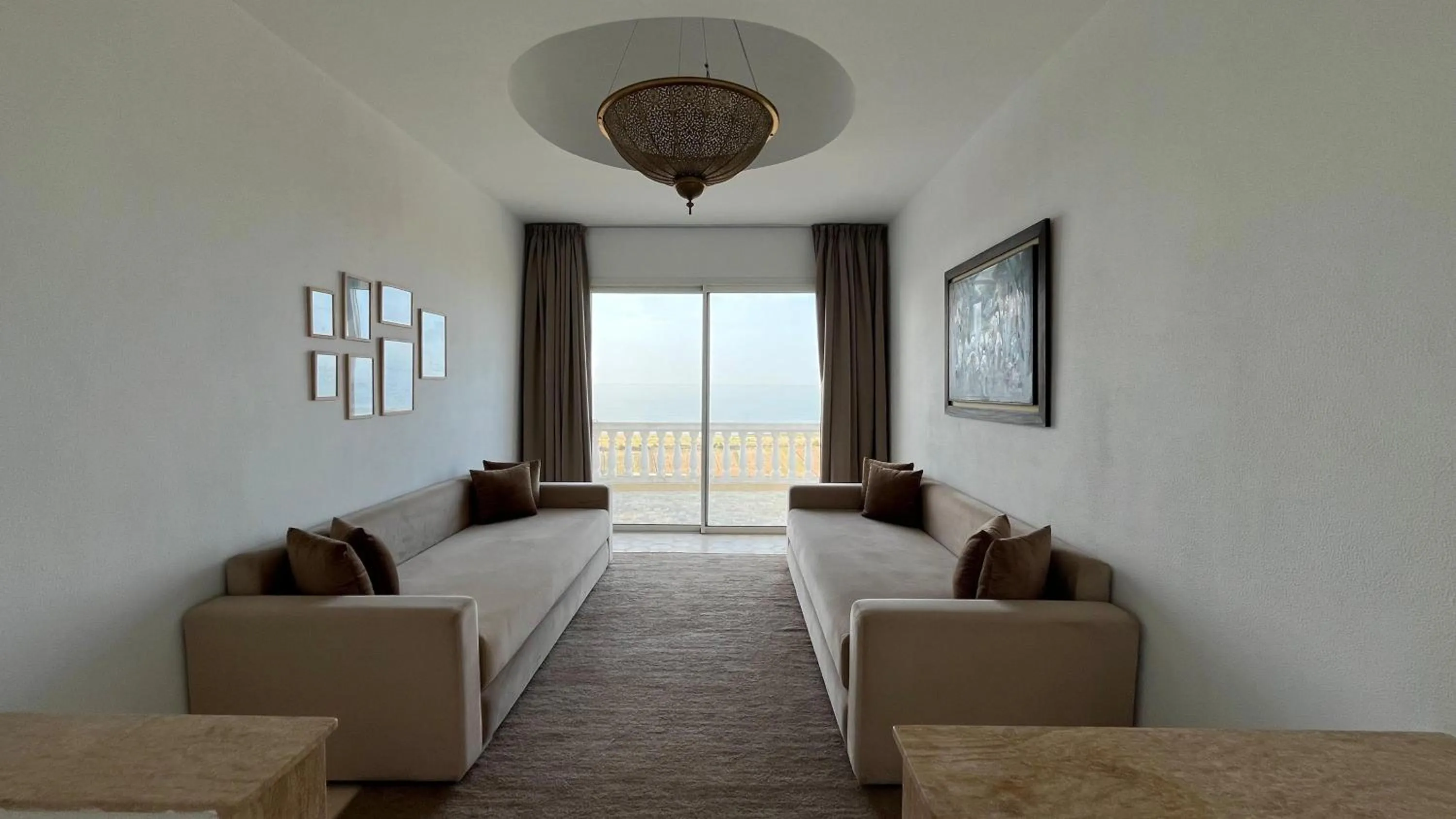 Living room, Bed in Villa La Falaise