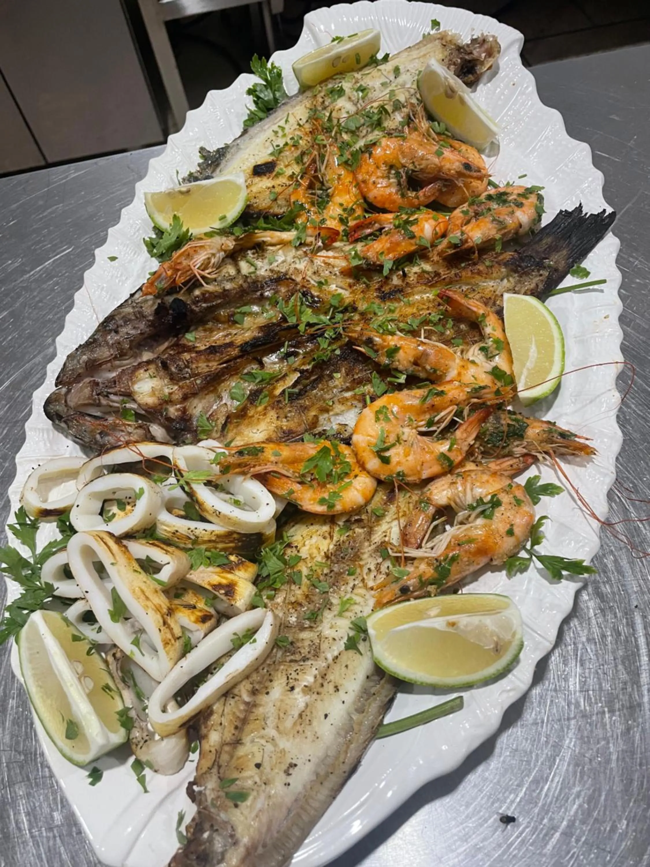 Food and drinks in Villa La Falaise