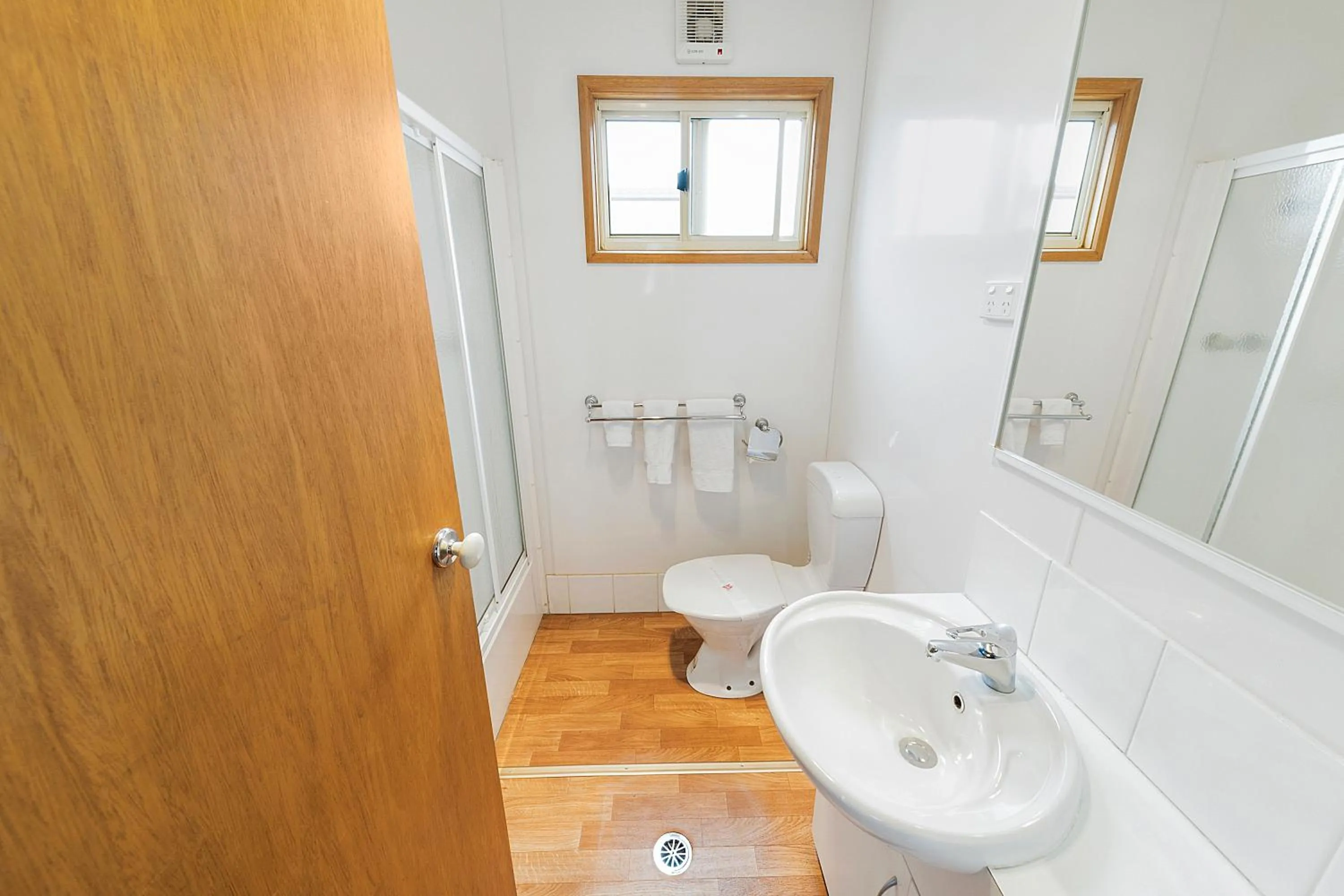 Bathroom in Benalla Tourist Park