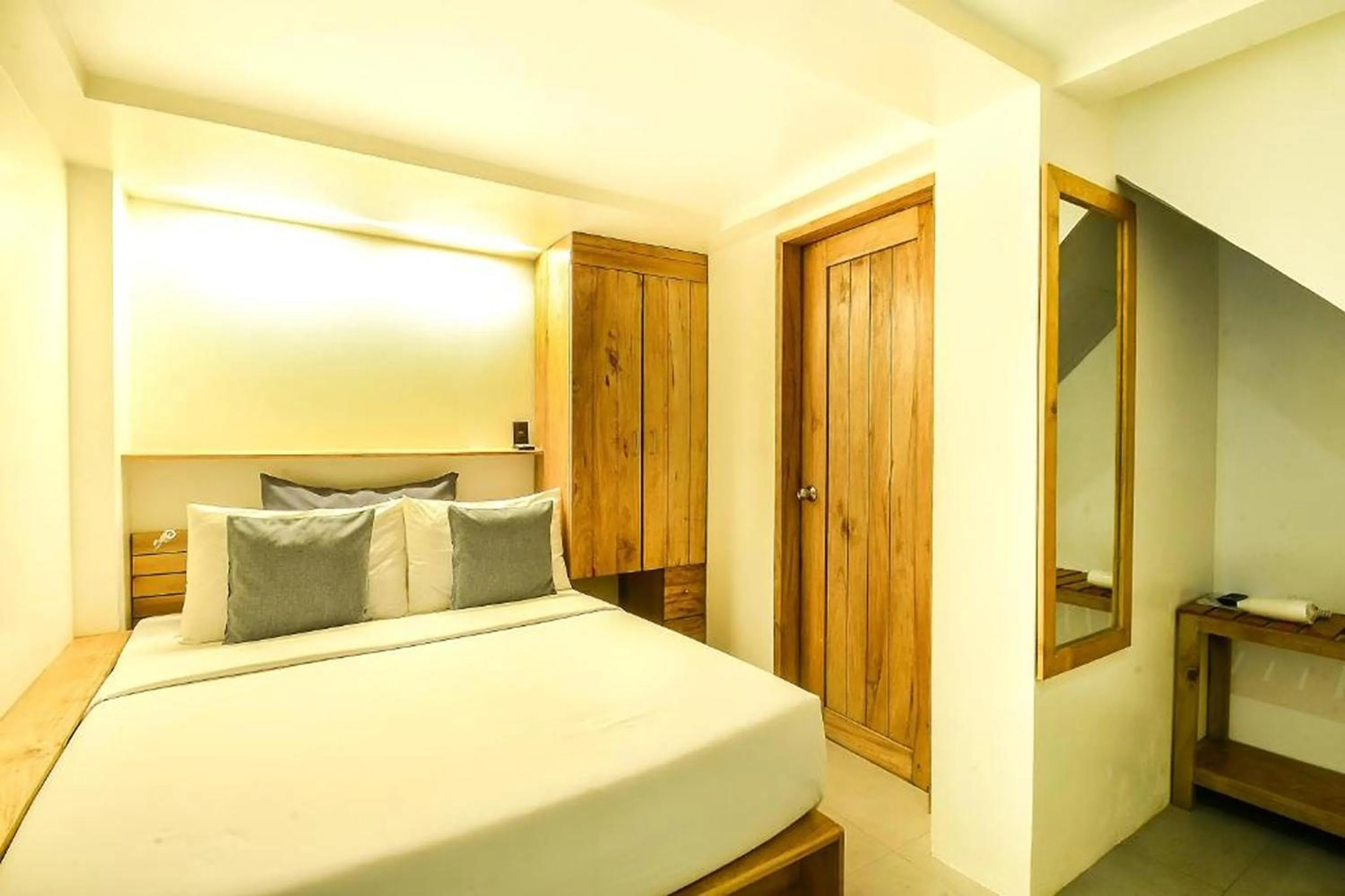 Photo of the whole room, Bed in Zuzuni Boutique Hotel