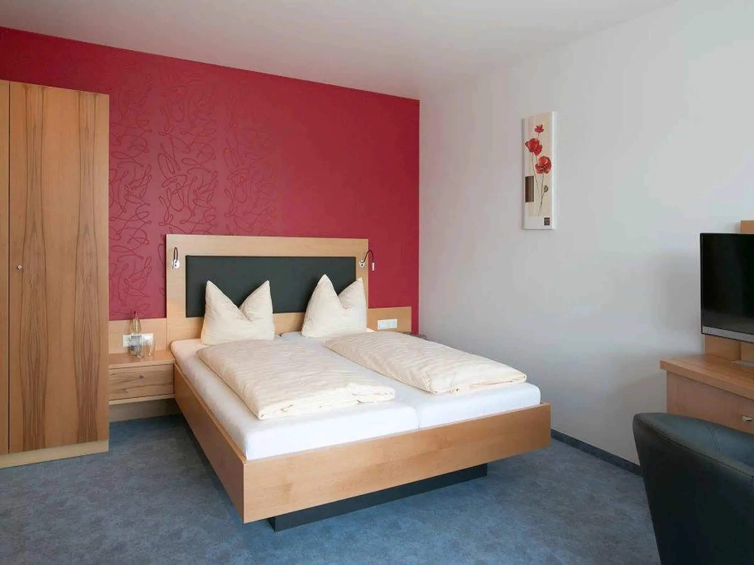 Comfort Double Room - single occupancy in Hotel Gasthaus Krone Comfort Double Room - single occupancy in Hotel Gasthaus Krone