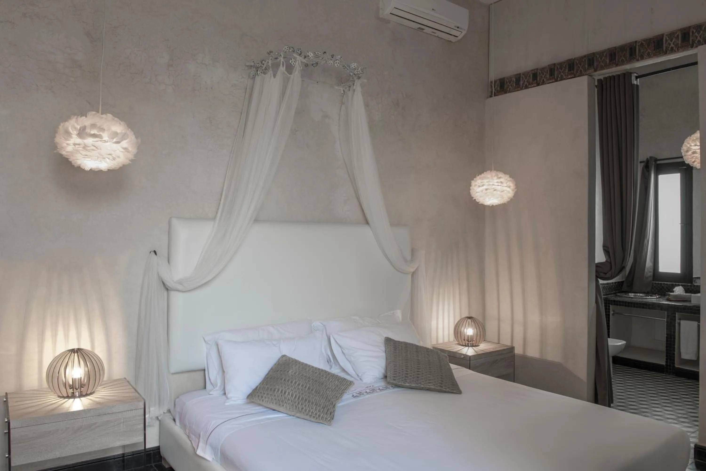 Photo of the whole room, Bed in Riad Palais Bahia Fes