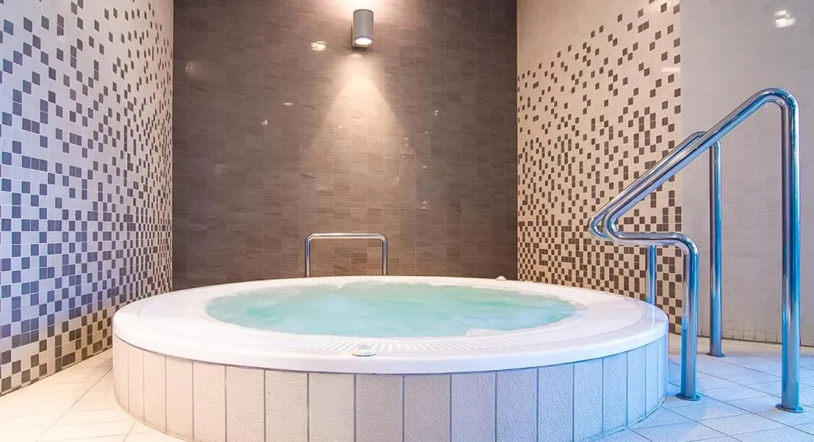 Hot Tub in Blue&Green Baltic Hotel mediSPA&fit