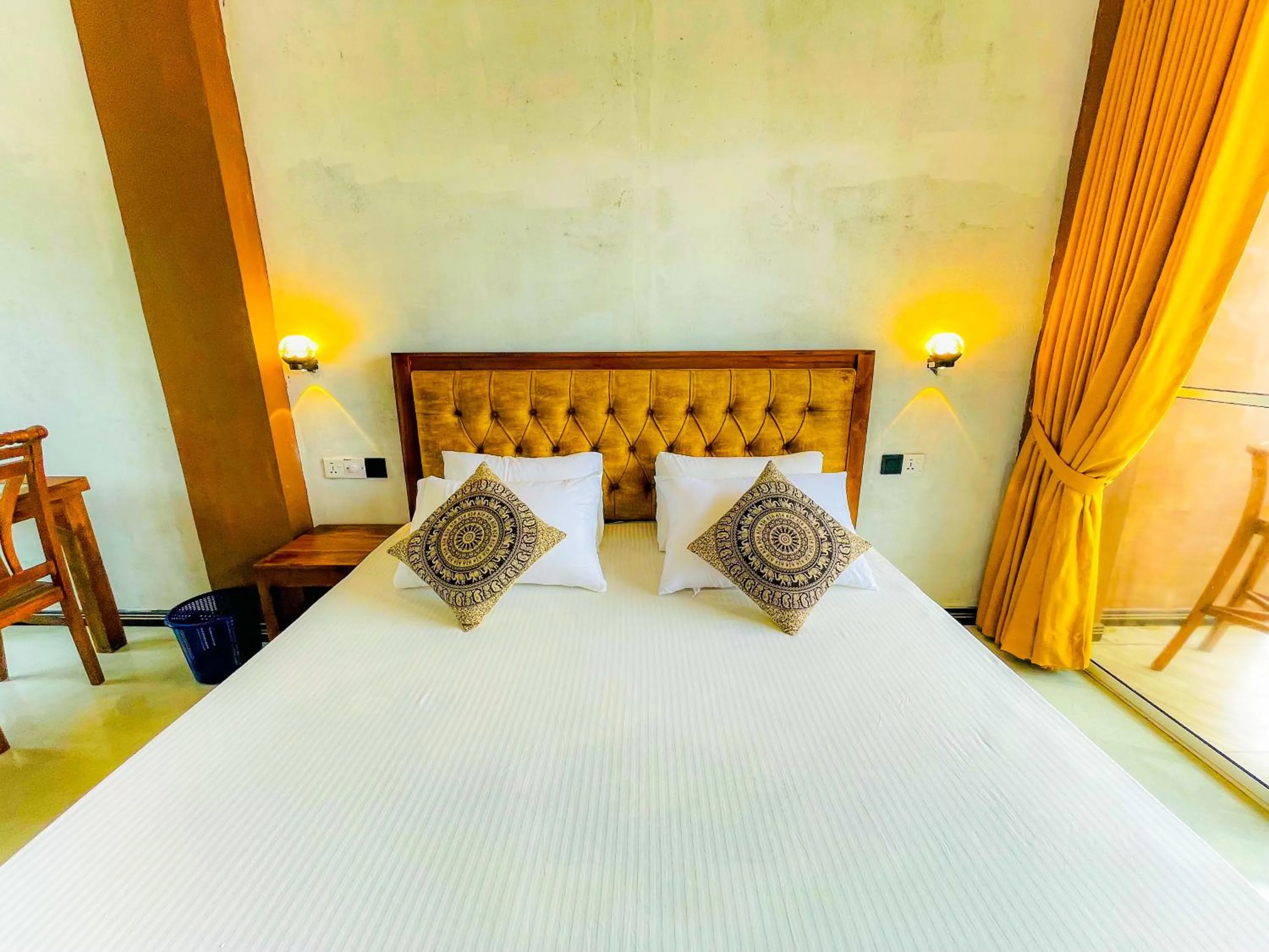 Bed in Blowhole Unawatuna