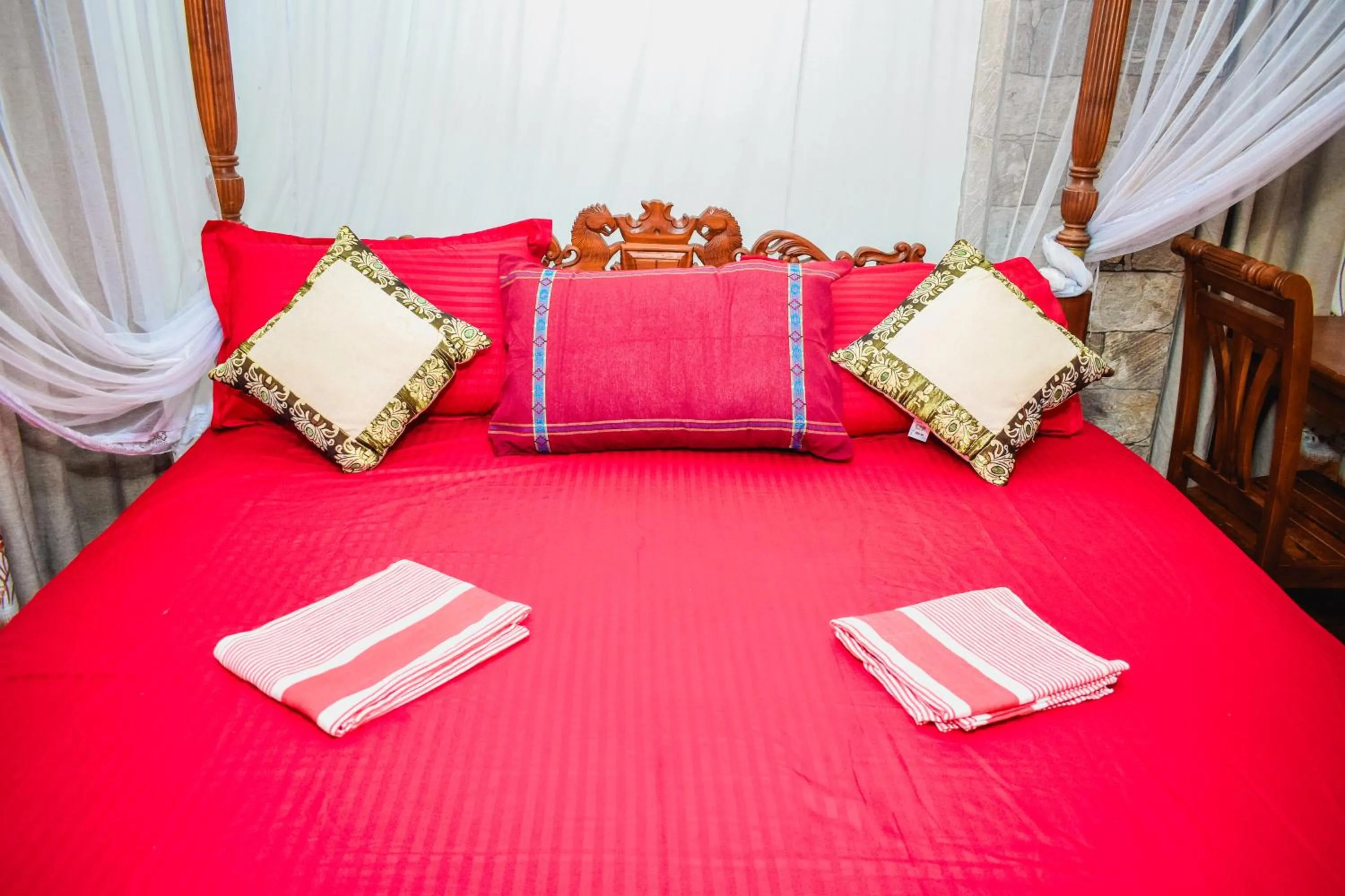 Bed in Blowhole Unawatuna