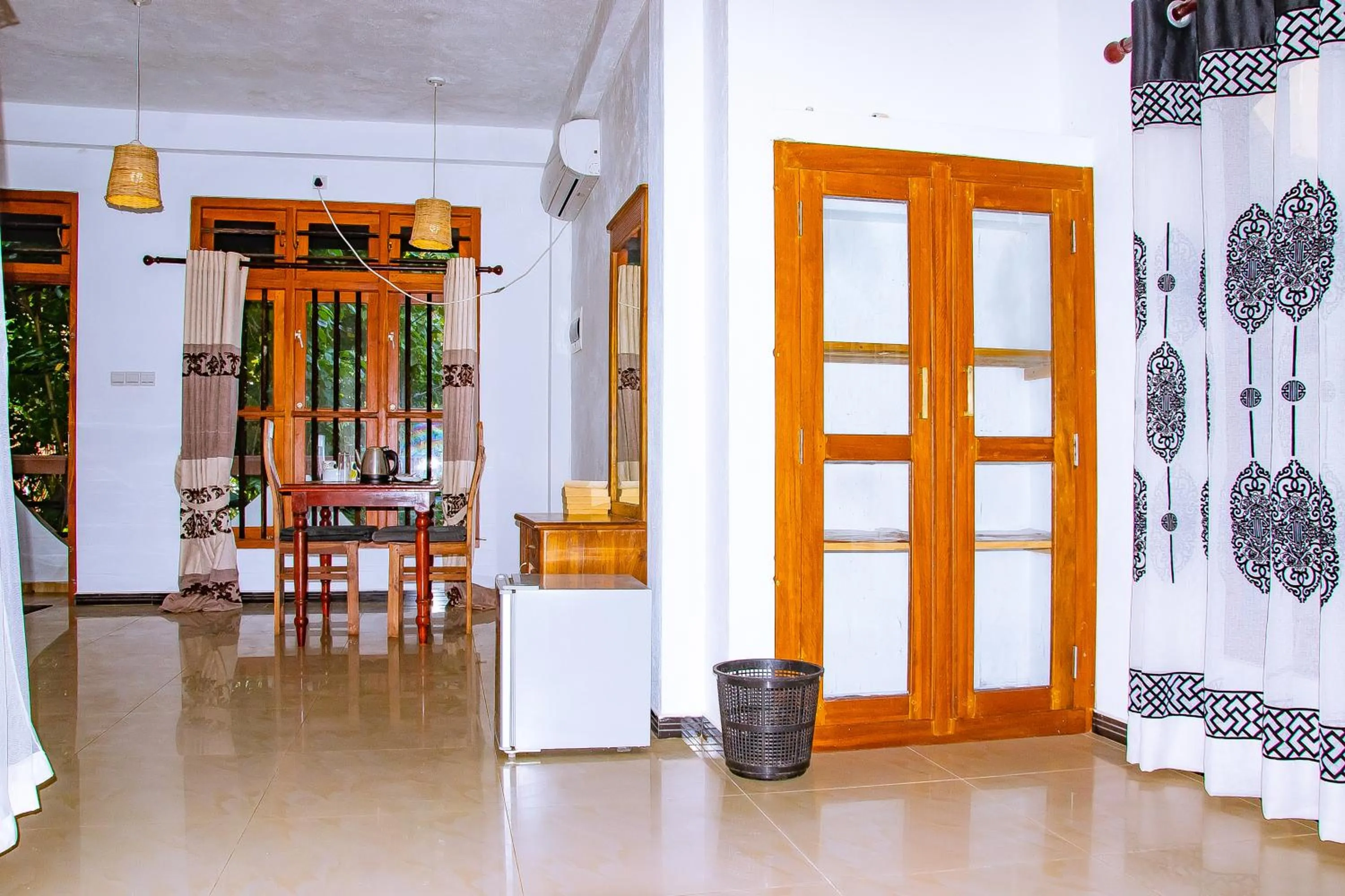 Bedroom in Blowhole Unawatuna