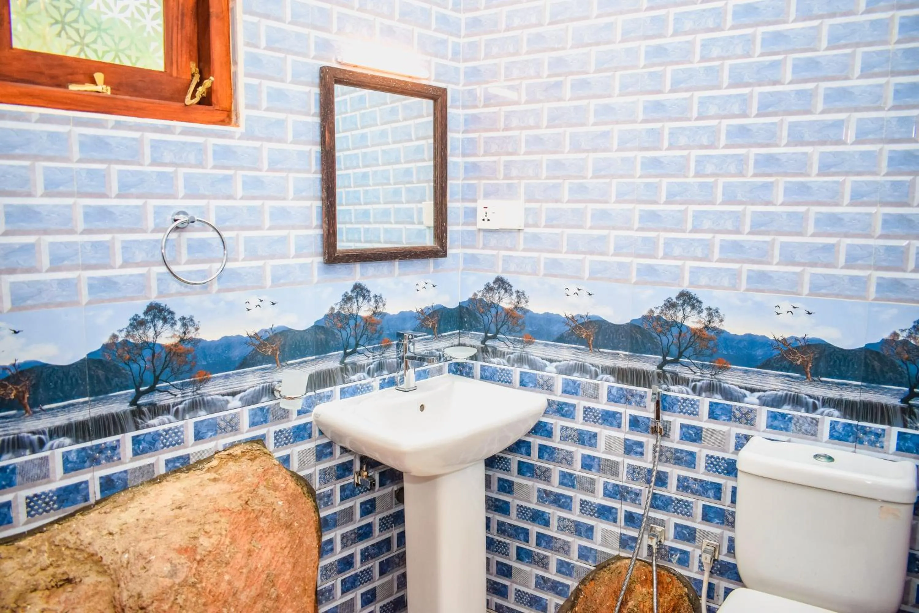 Toilet in Blowhole Unawatuna