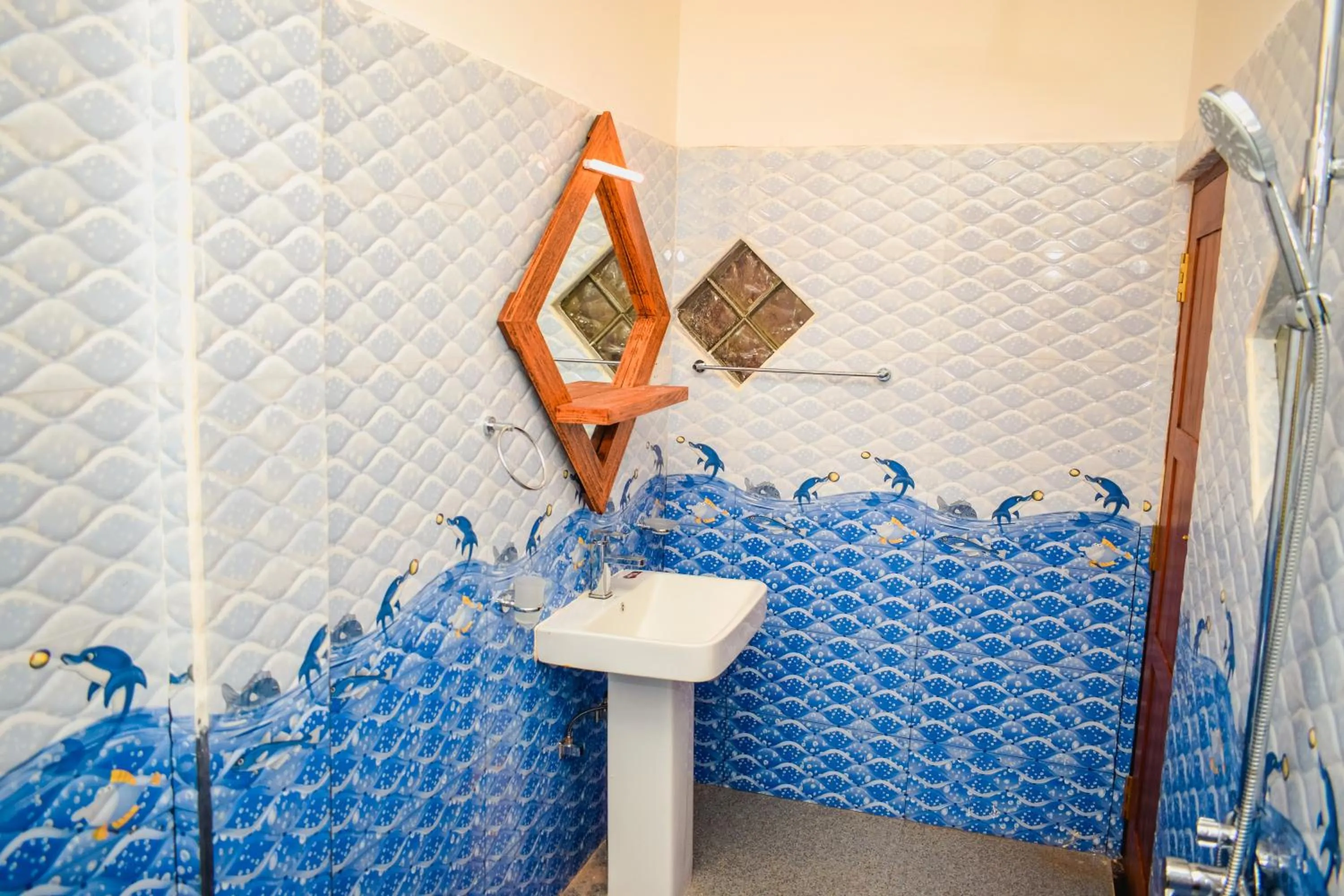 Shower in Blowhole Unawatuna