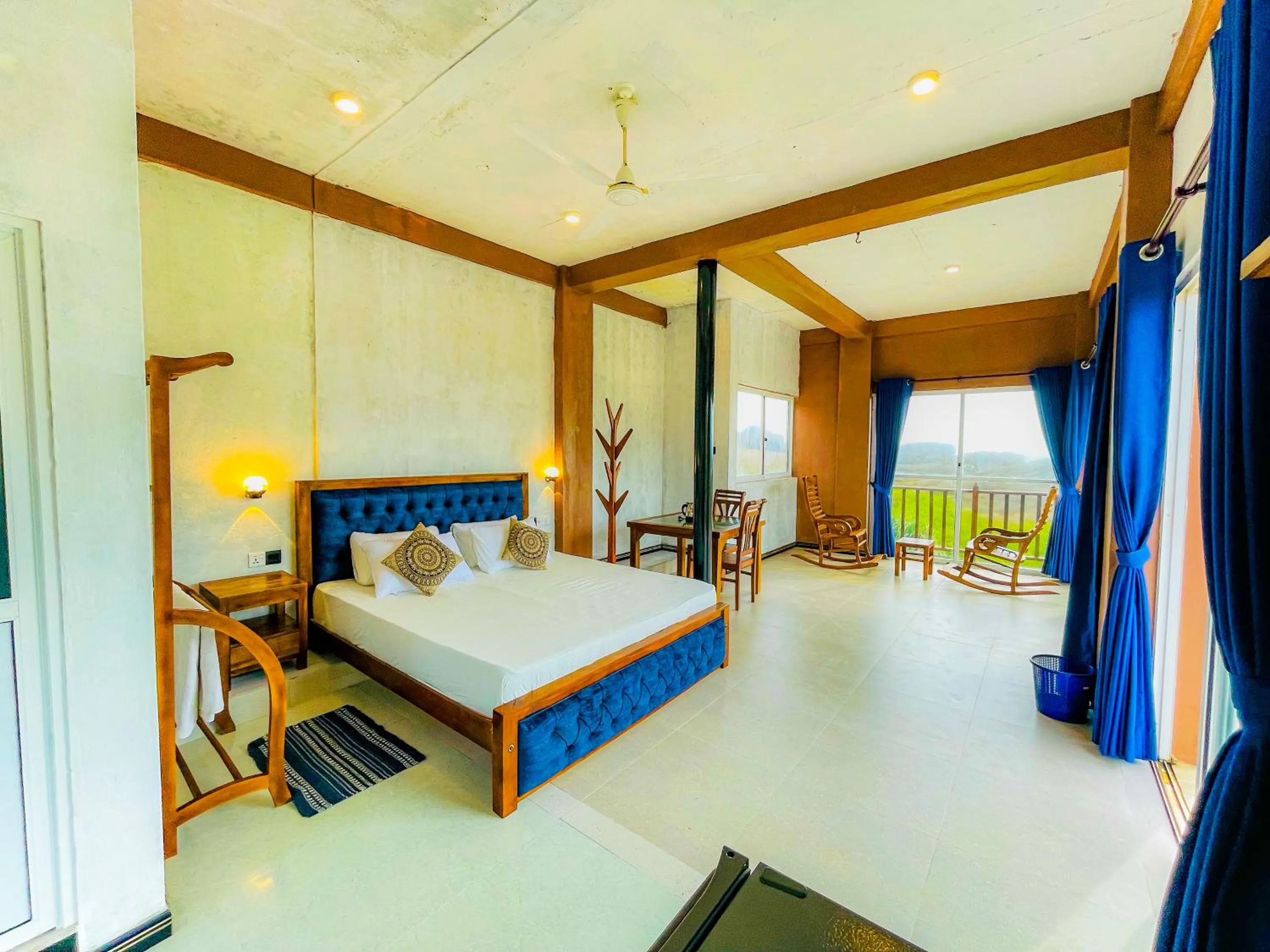 Bedroom, Bed in Blowhole Unawatuna