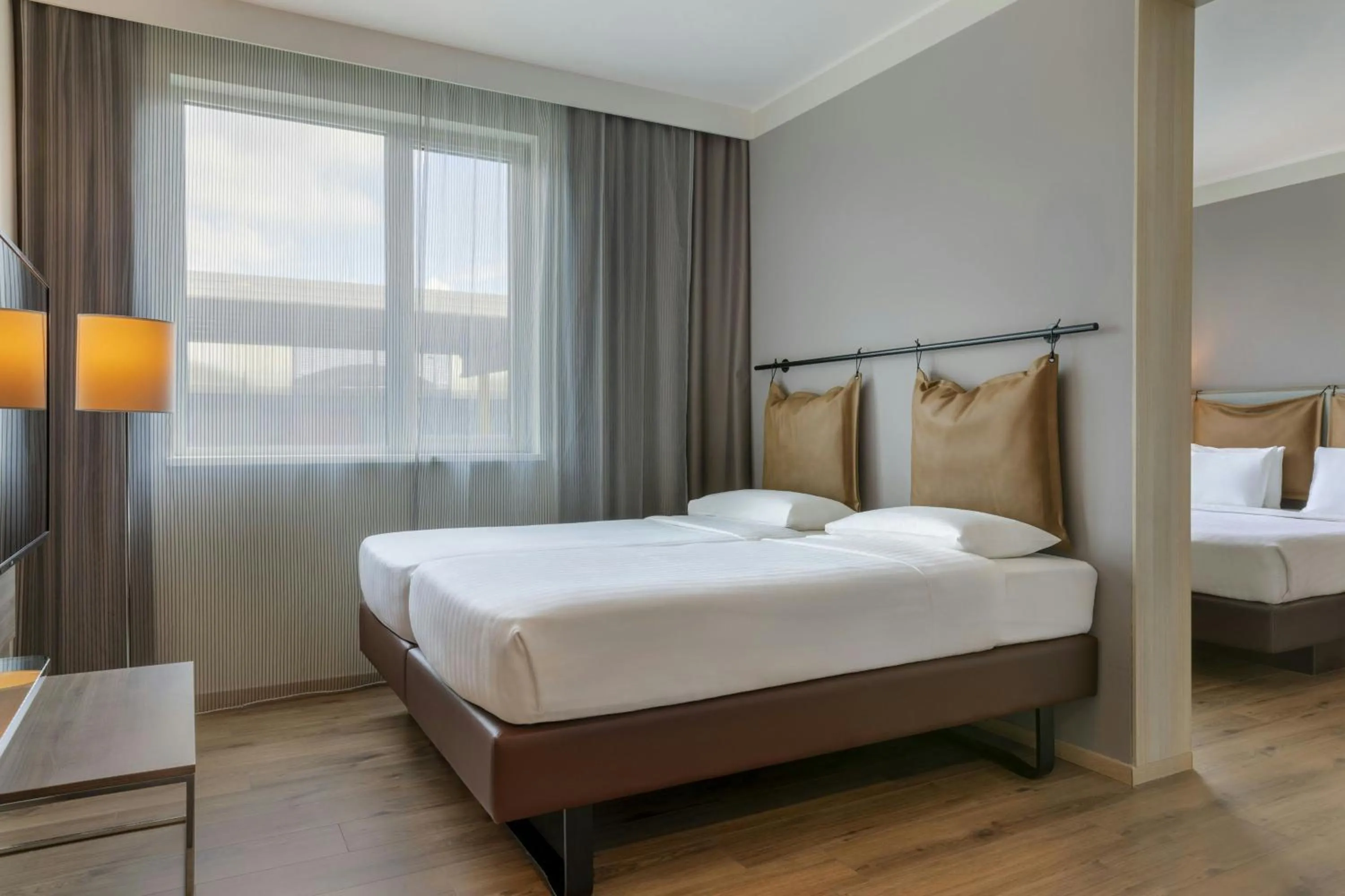 Bedroom, Bed in Moxy Milan Malpensa Airport