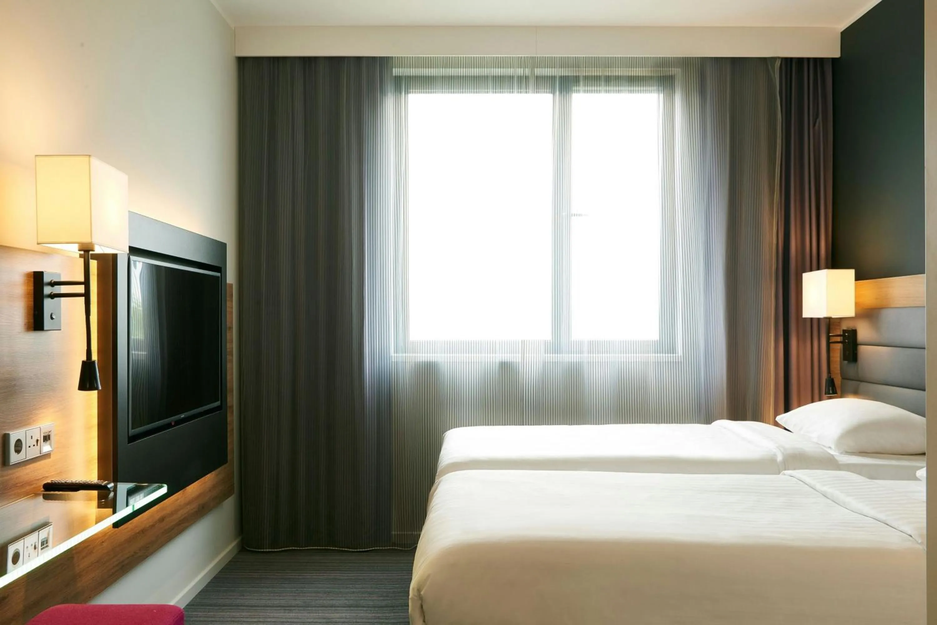 Photo of the whole room, Bed in Moxy Milan Malpensa Airport