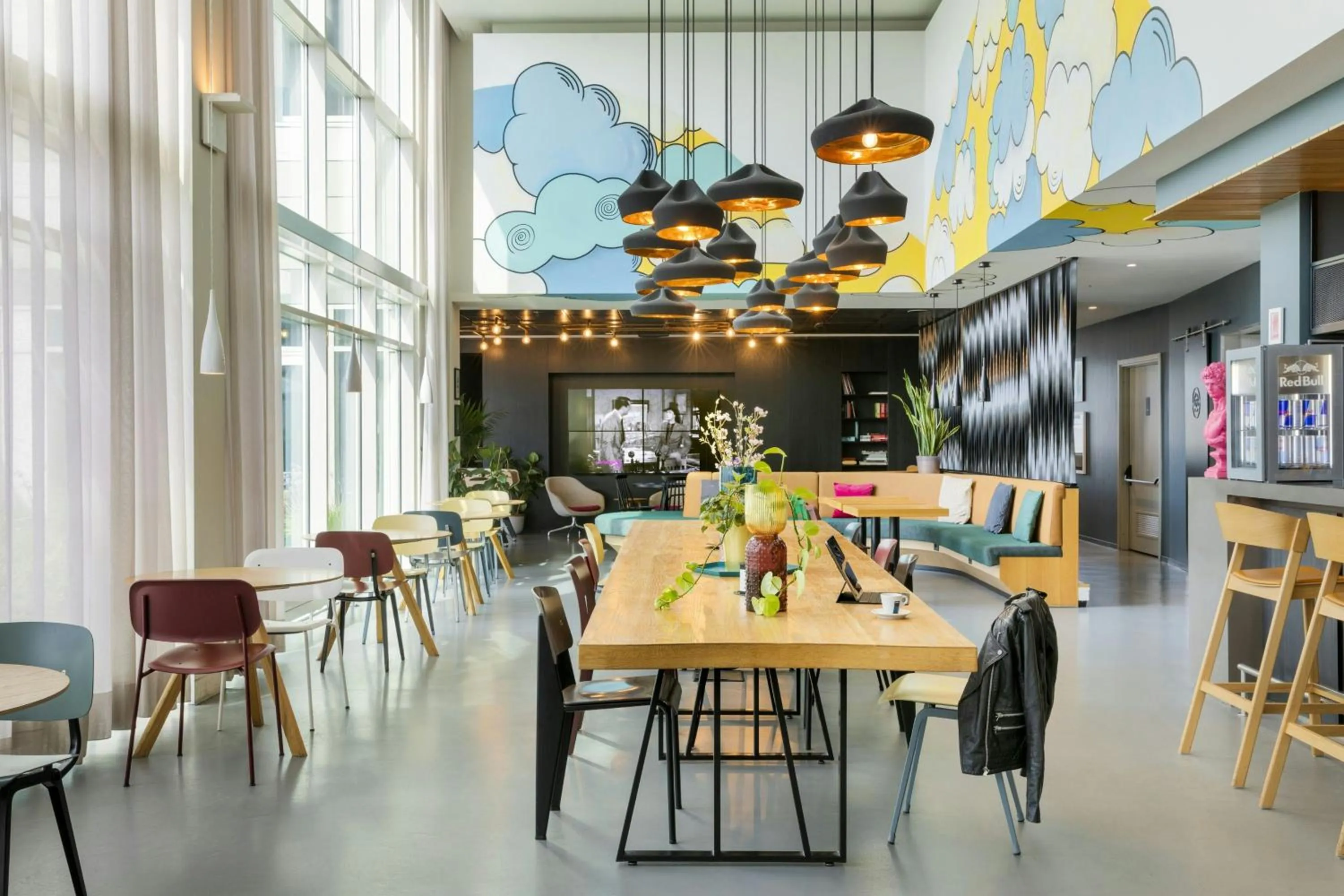 Lobby or reception in Moxy Milan Malpensa Airport