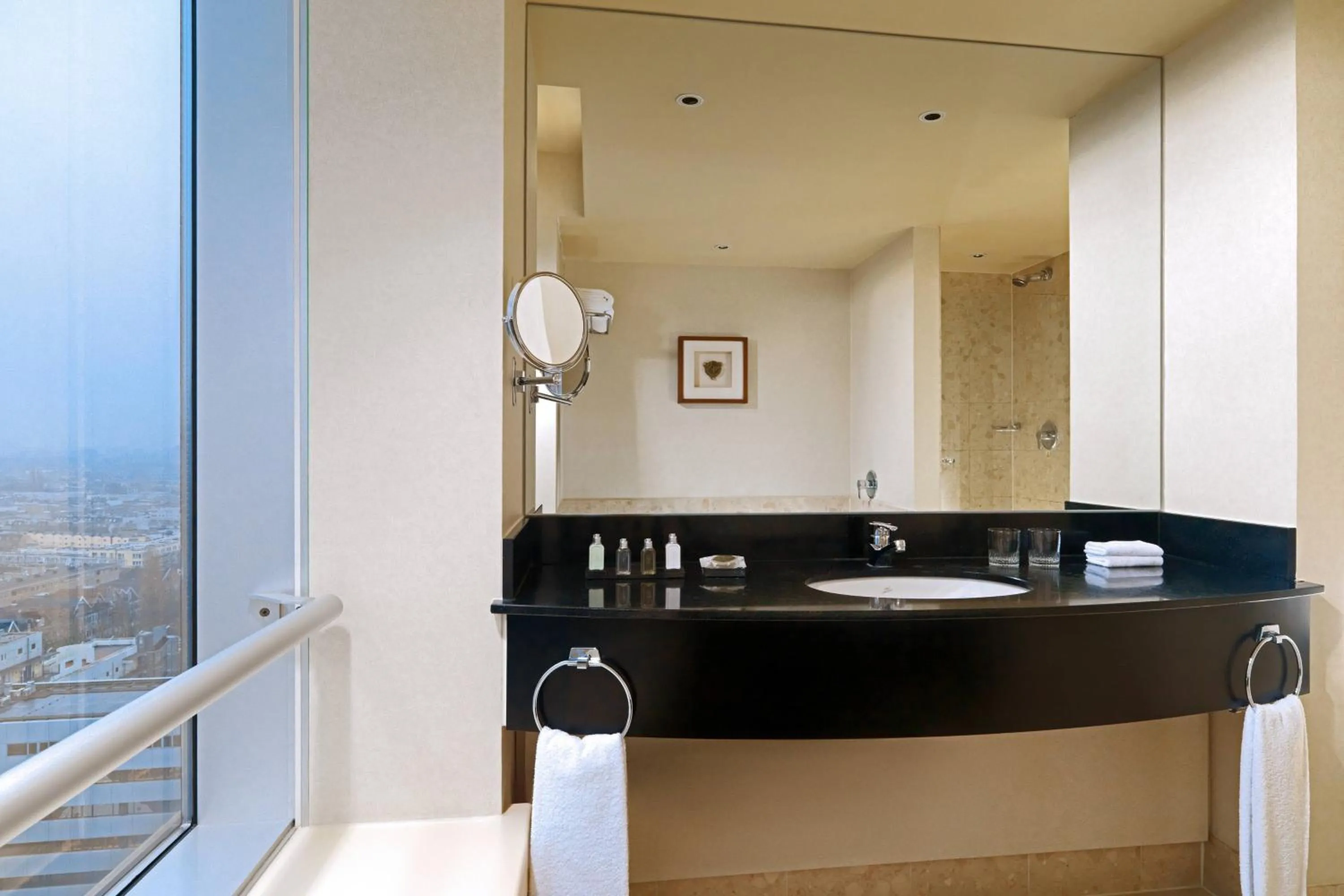 Bathroom in Rotterdam Marriott Hotel