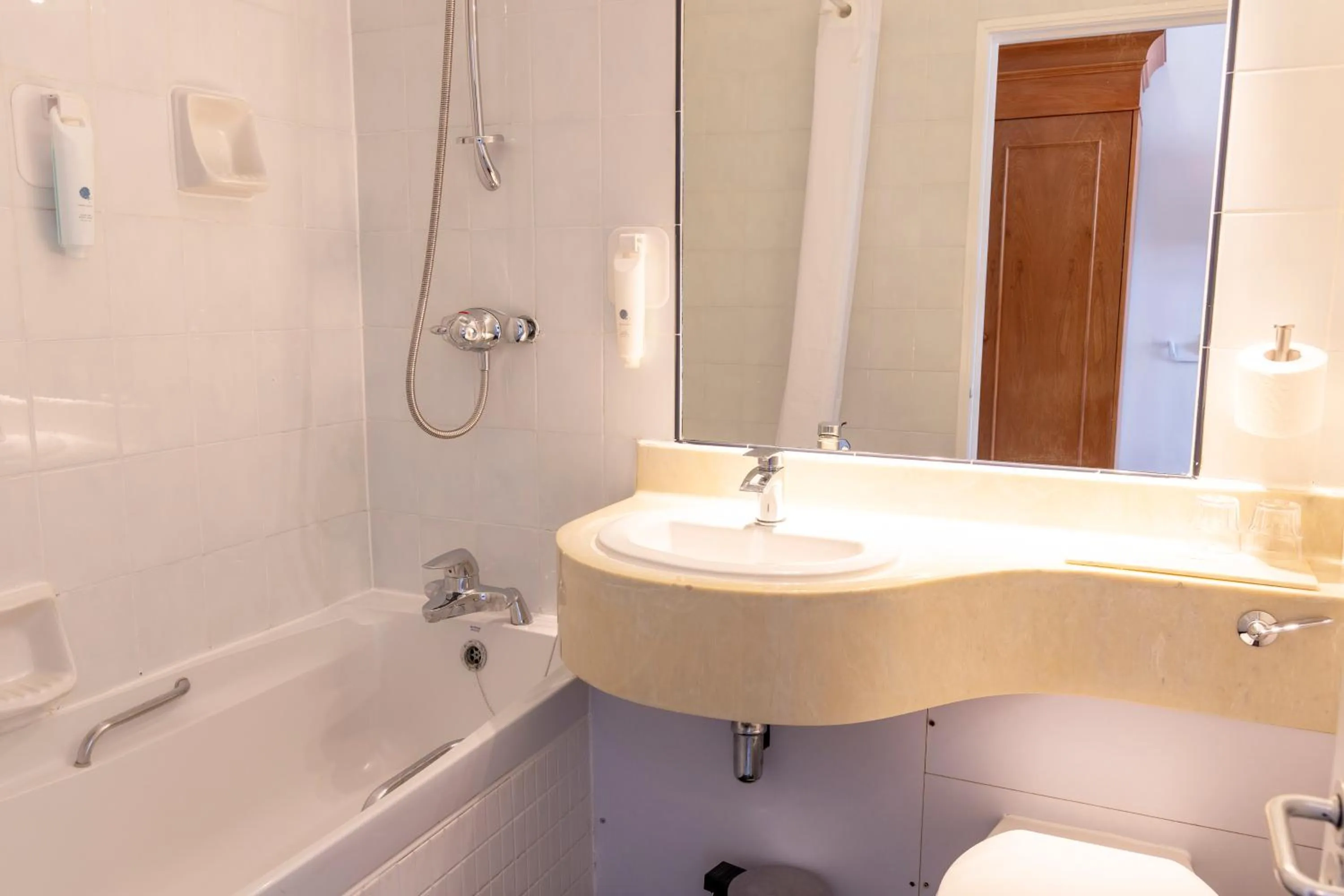 Roebuck by Greene King Inns