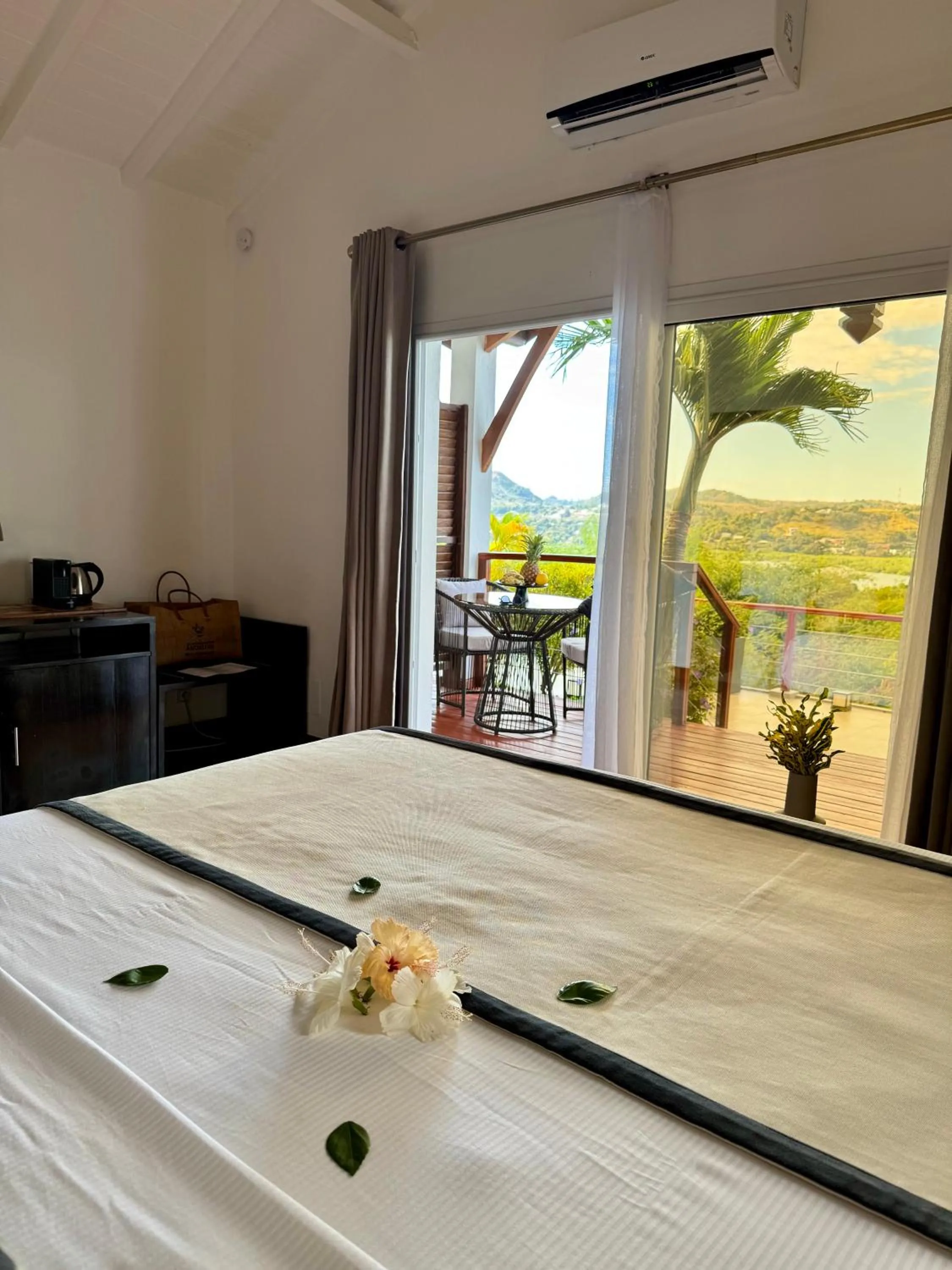 Bed in Andriana Resort & Spa