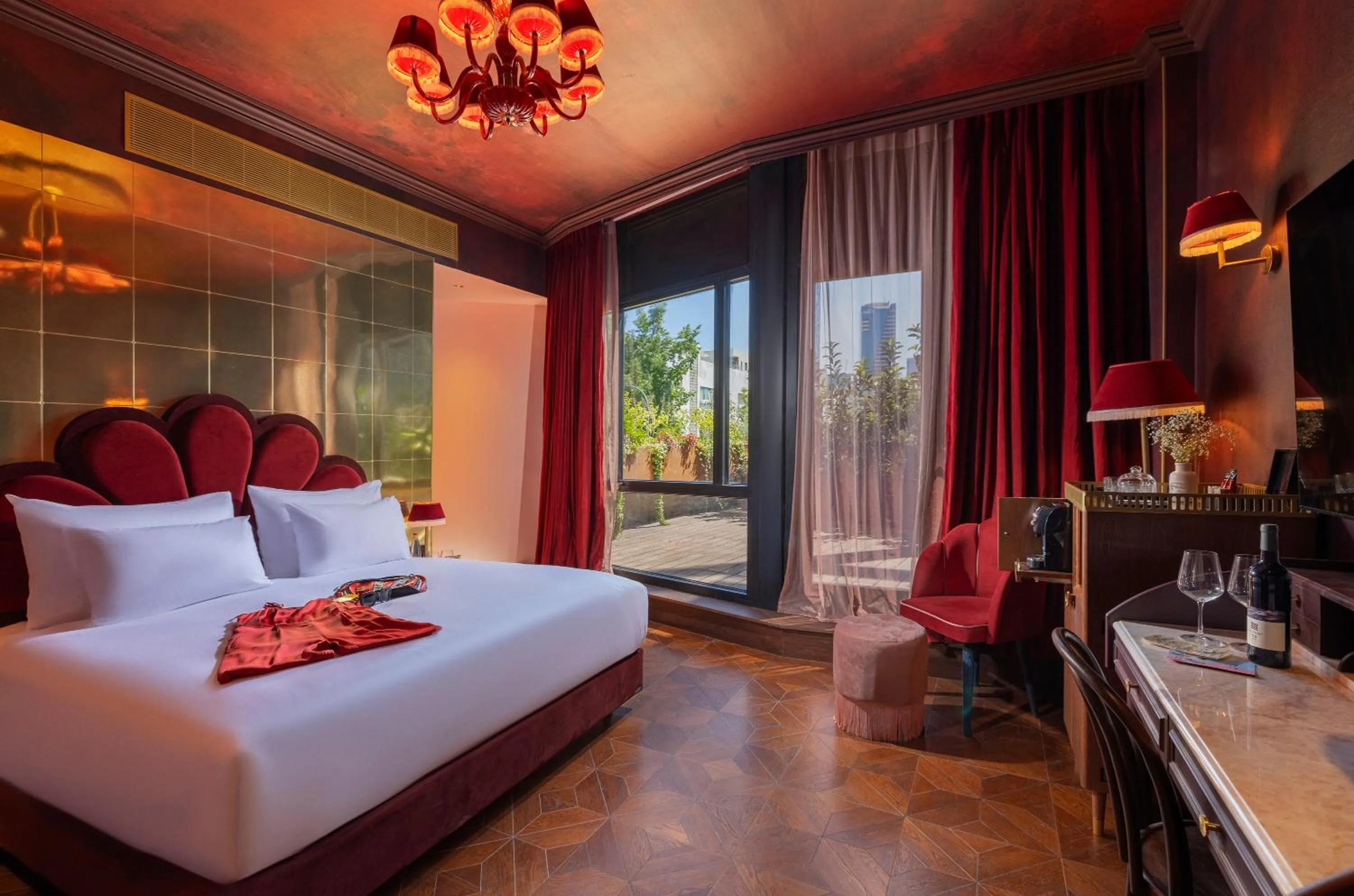 Seating area, Bed in Play Levontin