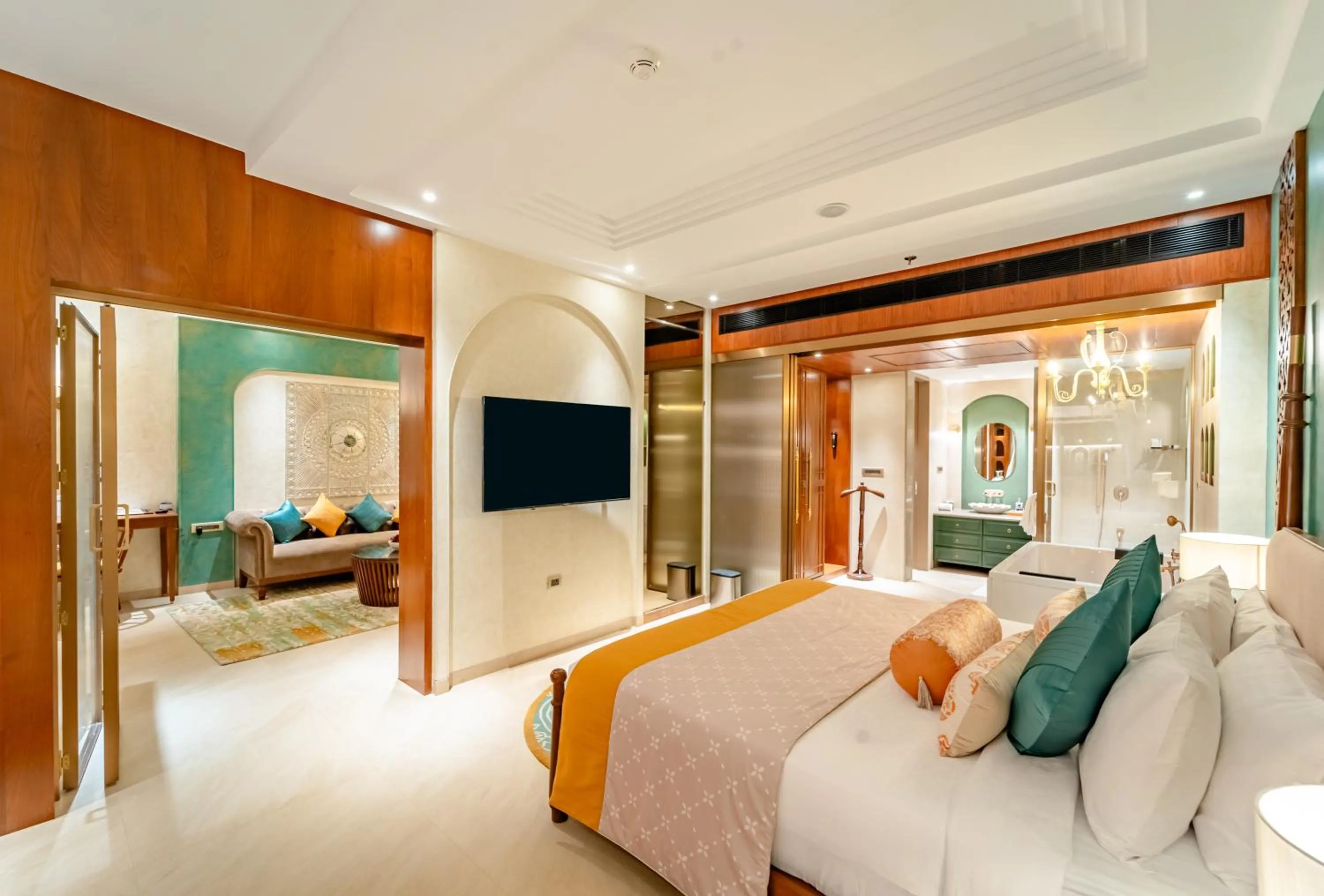 Bathroom, Bed in Sayaji Indore