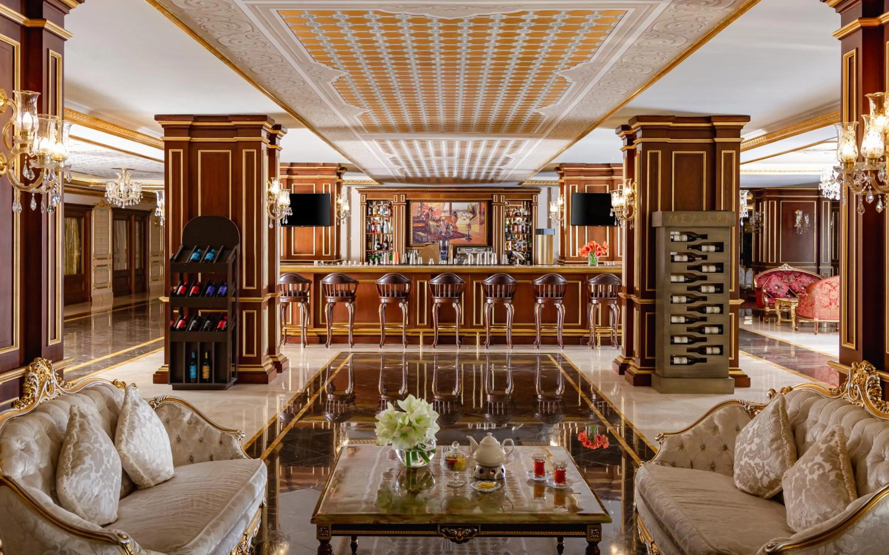 Restaurant/places to eat in Shamakhi Palace Sharadil