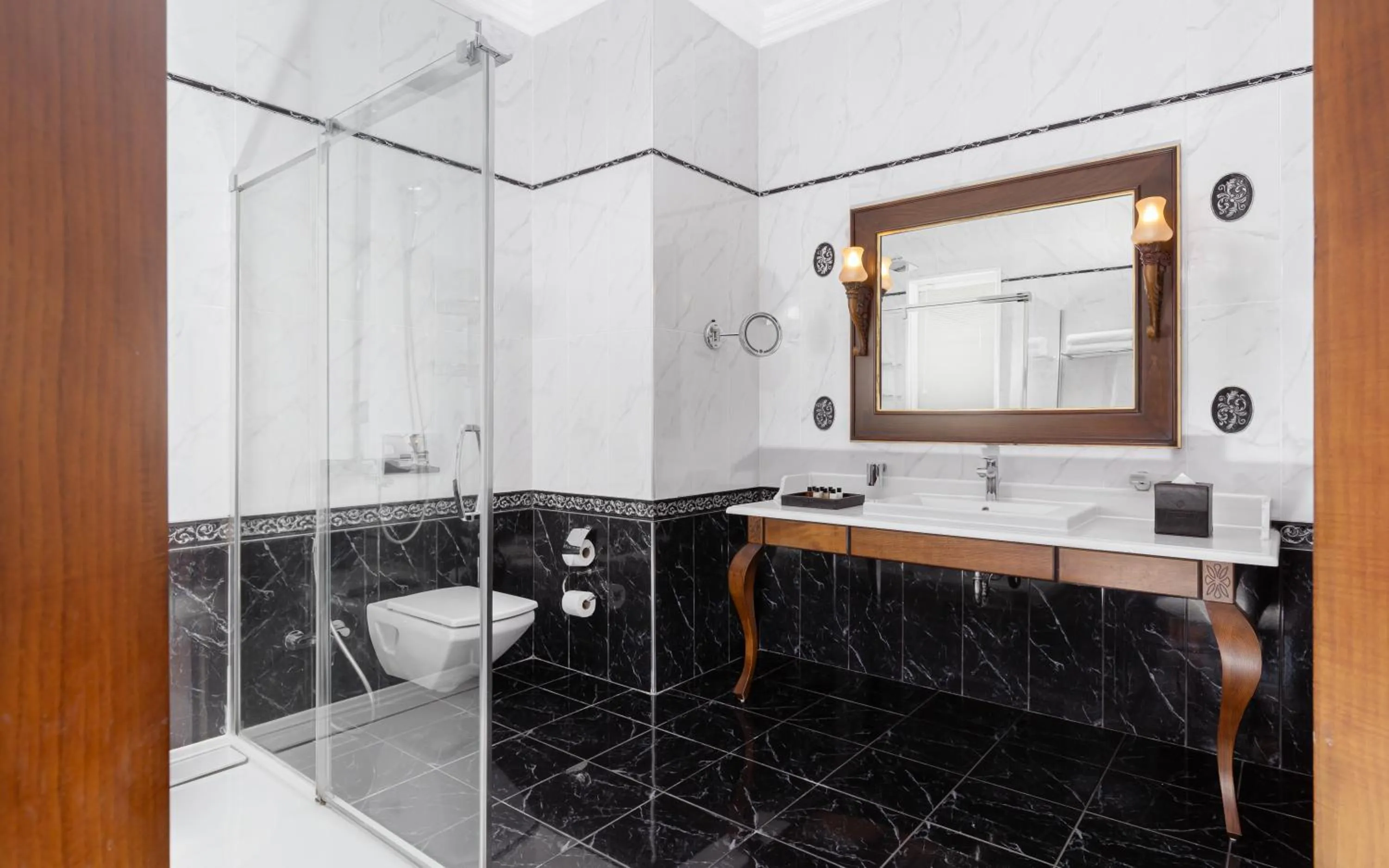 Bathroom in Shamakhi Palace Sharadil