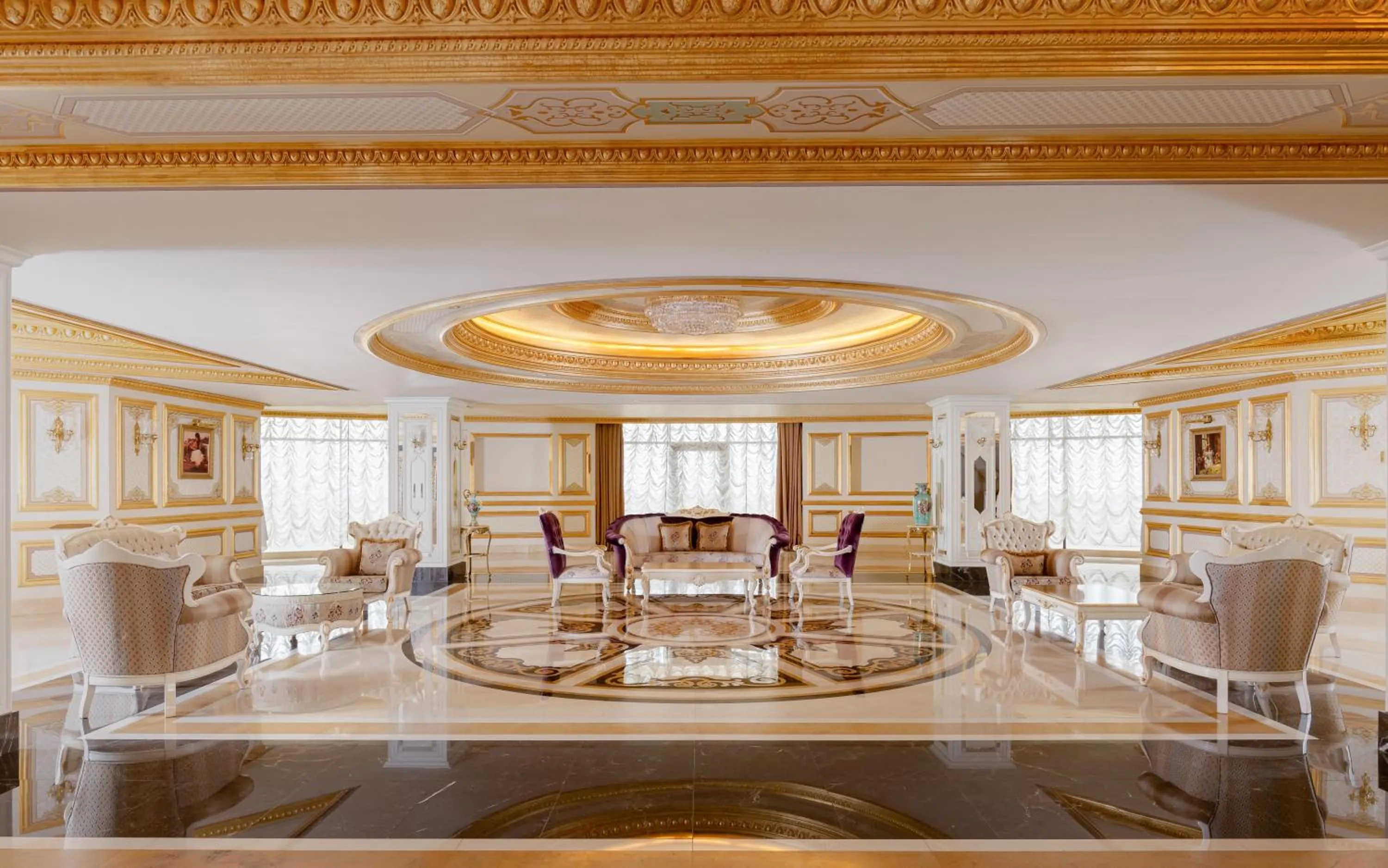 Lobby or reception in Shamakhi Palace Sharadil