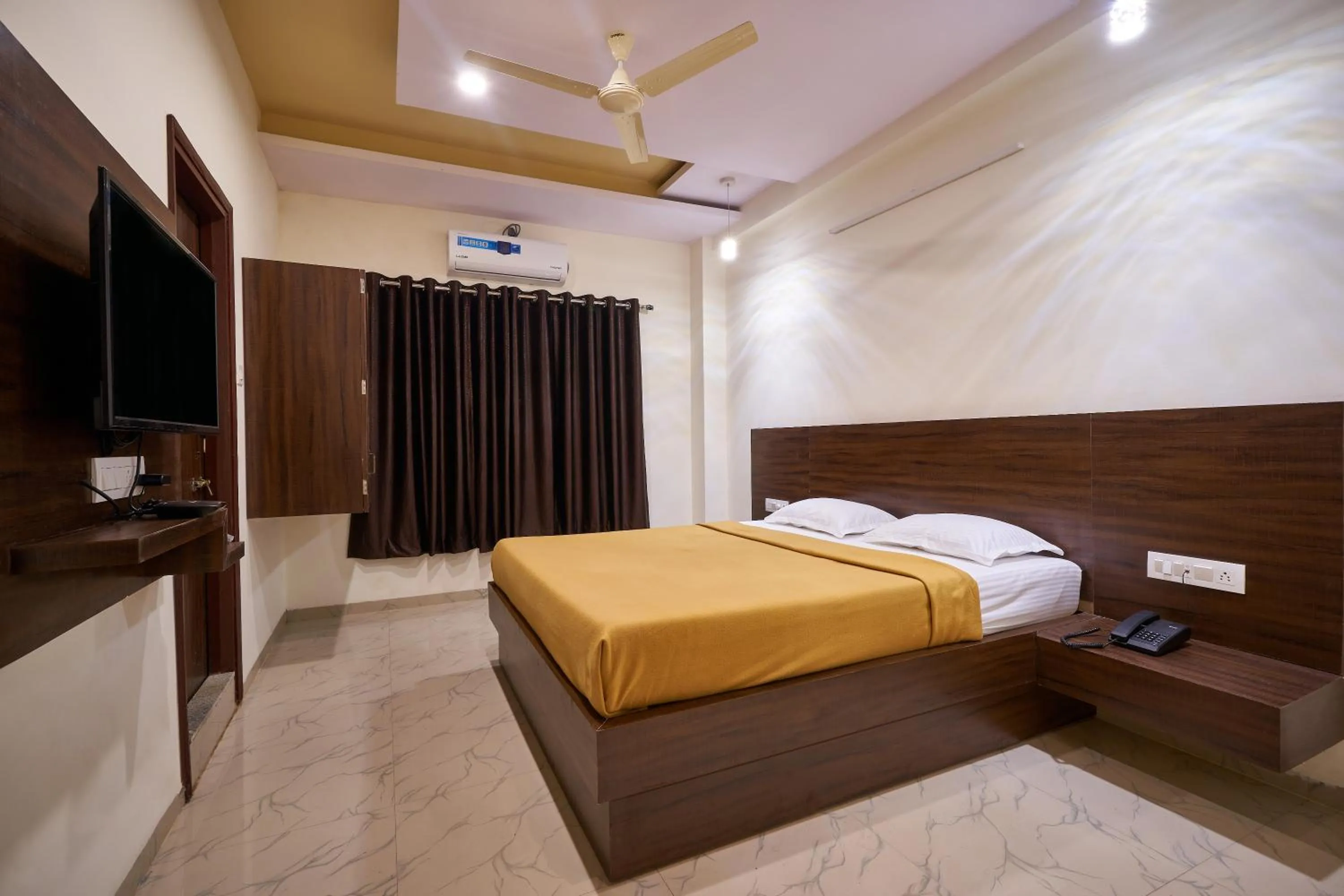 Photo of the whole room in Hotel Ranjan Deluxe