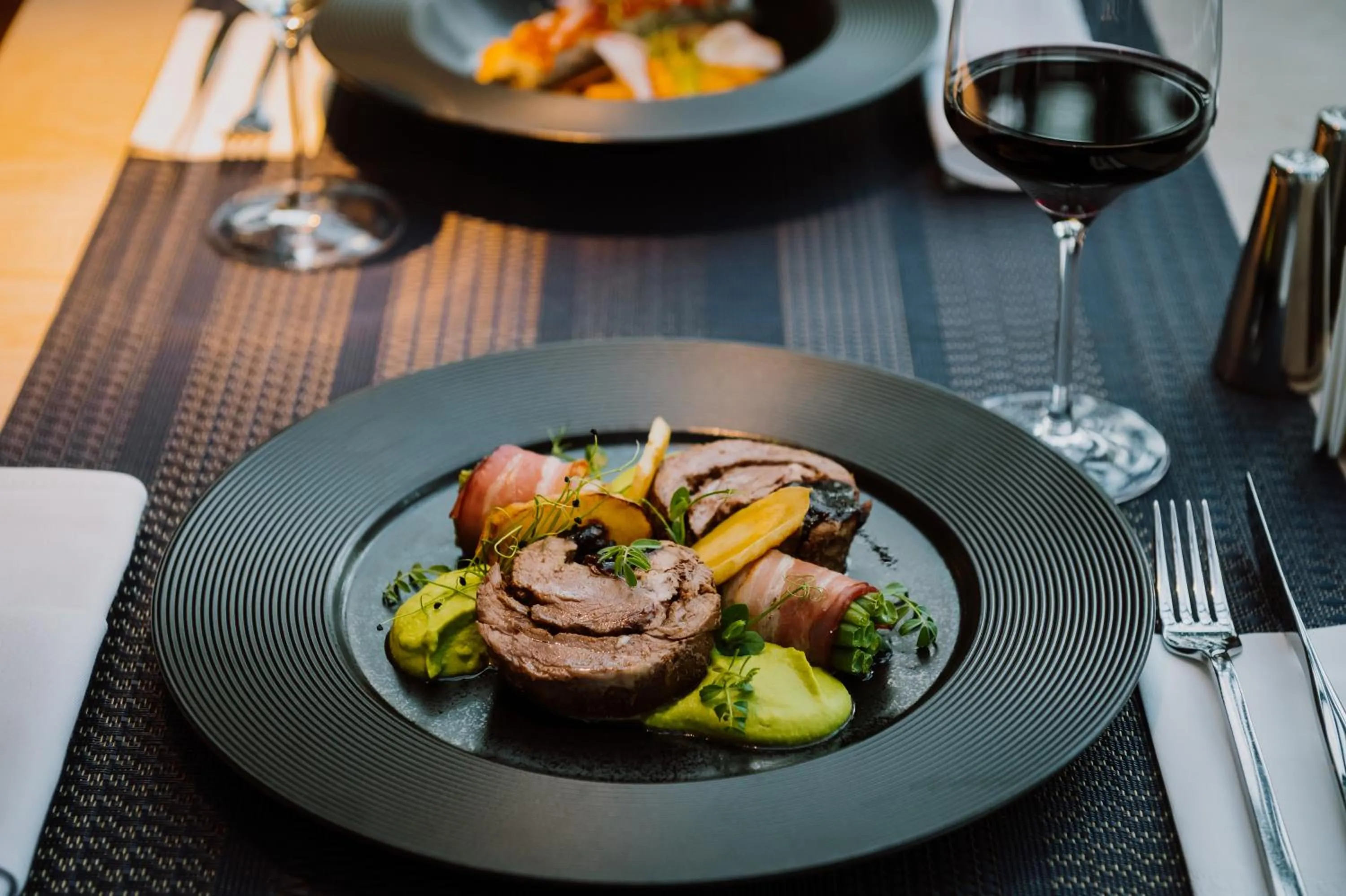 Restaurant/places to eat in Villa Csonka by Privo