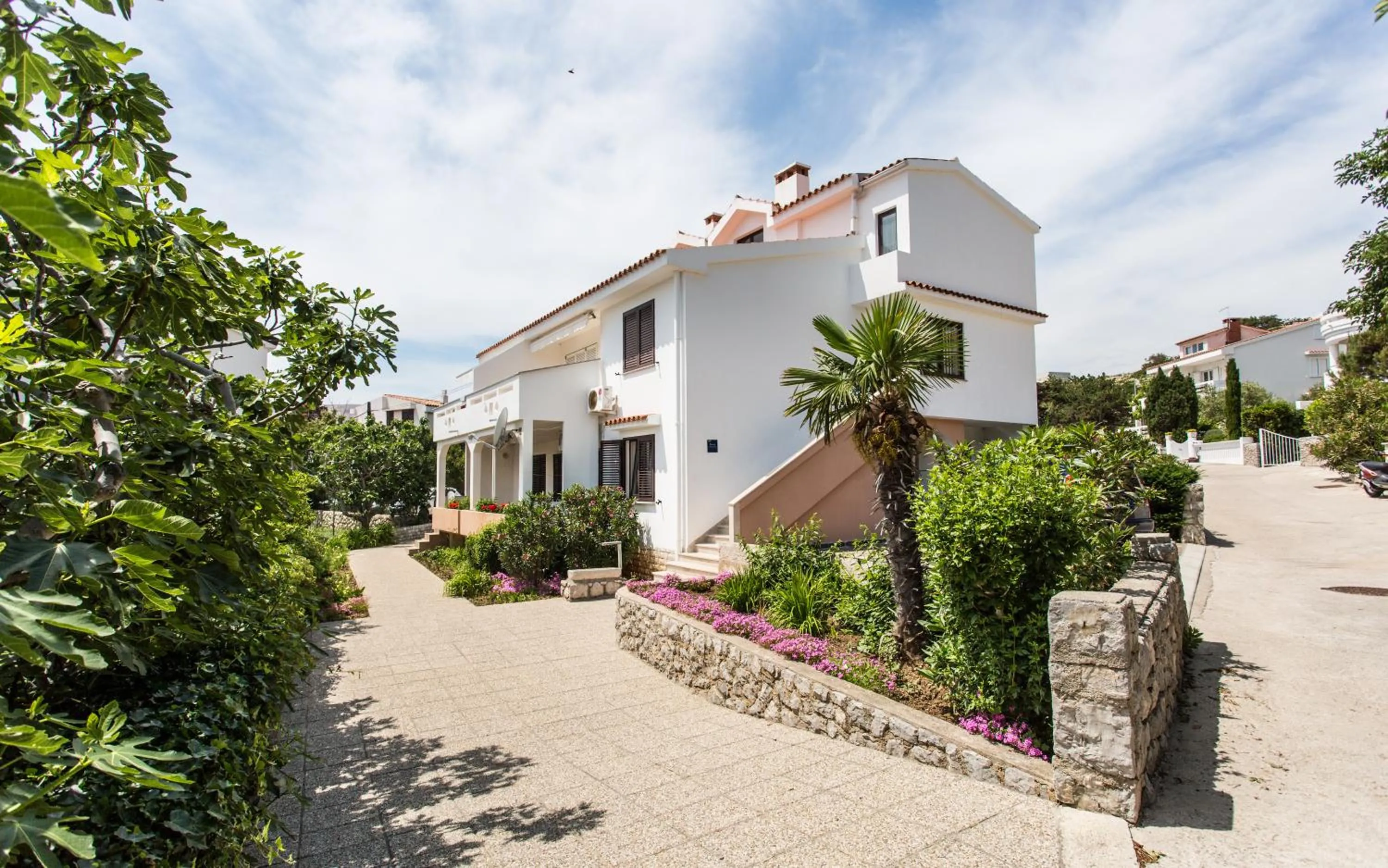 Property building in Apartment Kricin