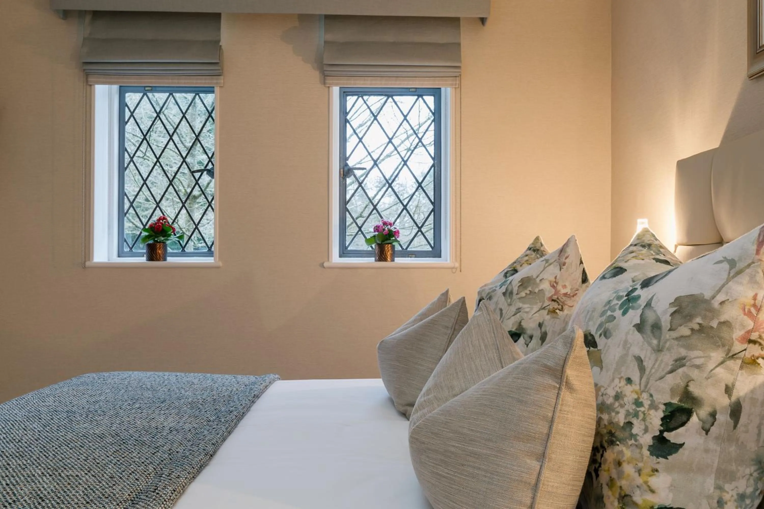 Bed in Ashdown Park Hotel